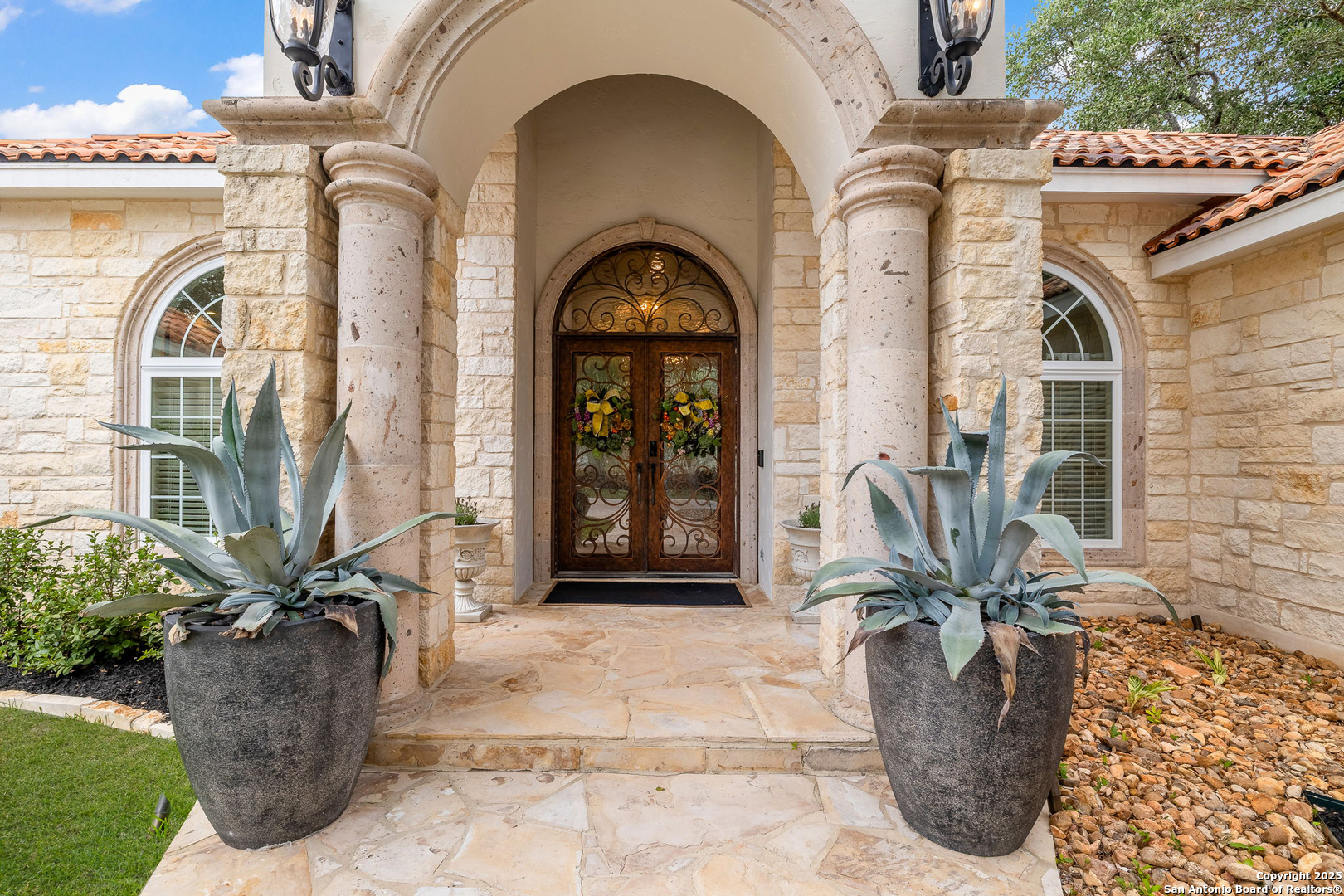 property viewer photo 9