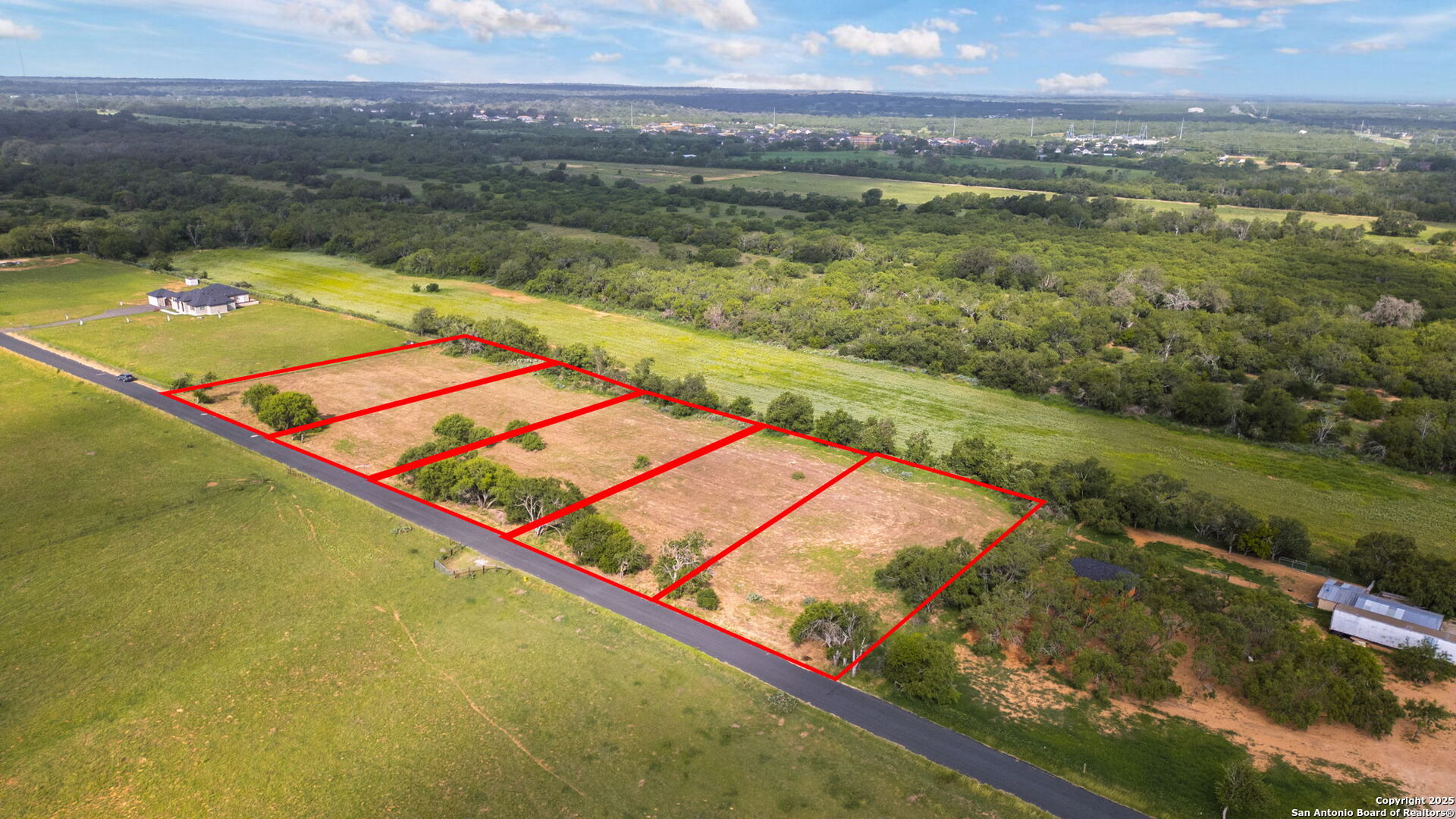 main property photo 16