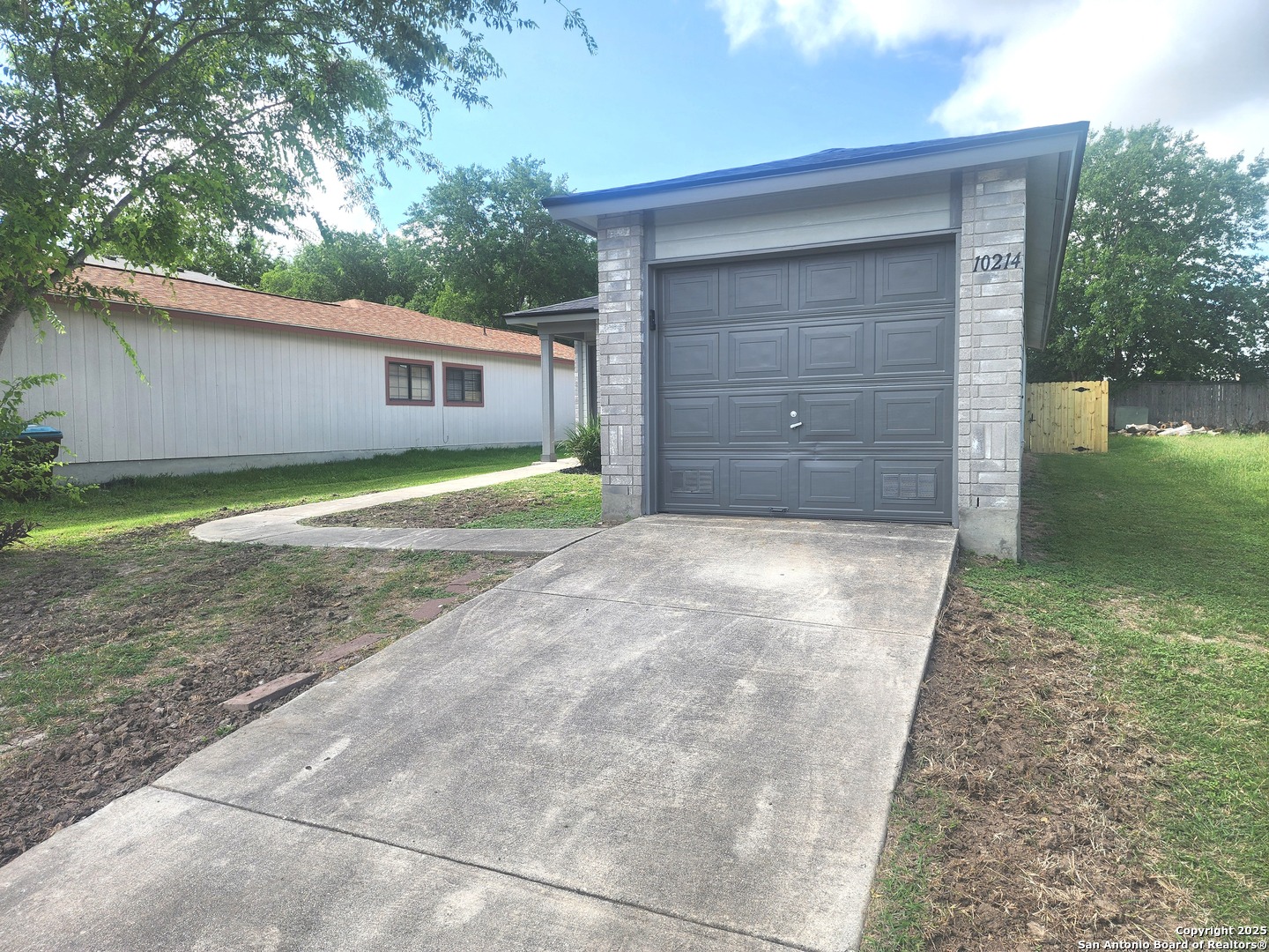 property viewer photo 1