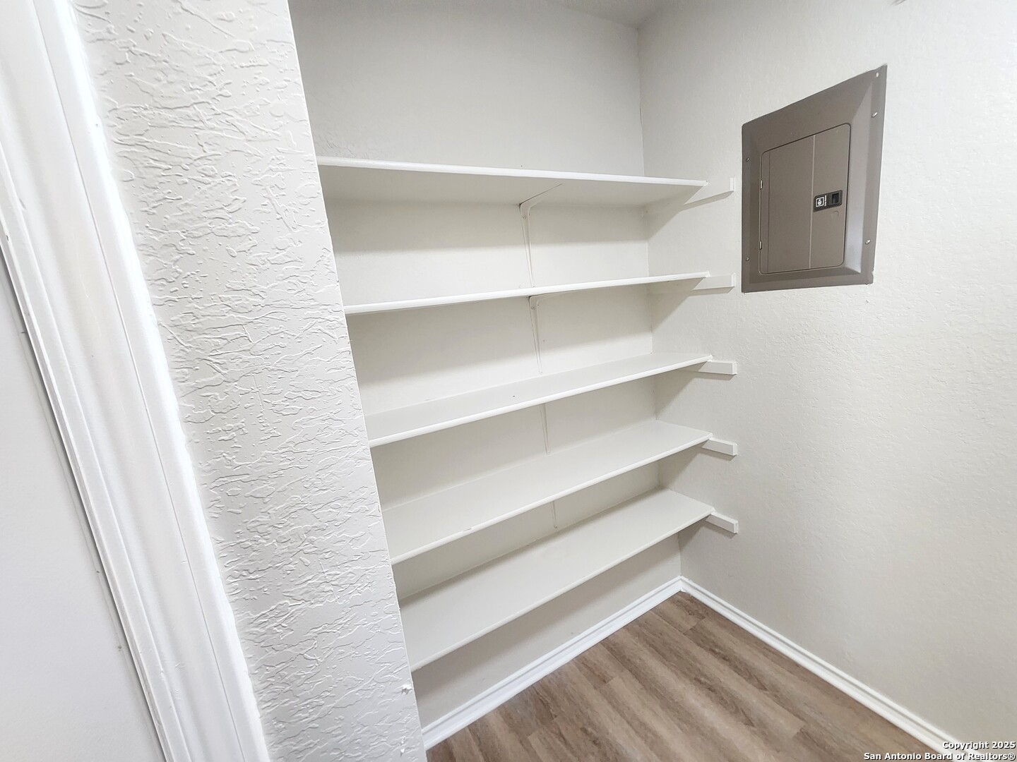 property viewer photo 11