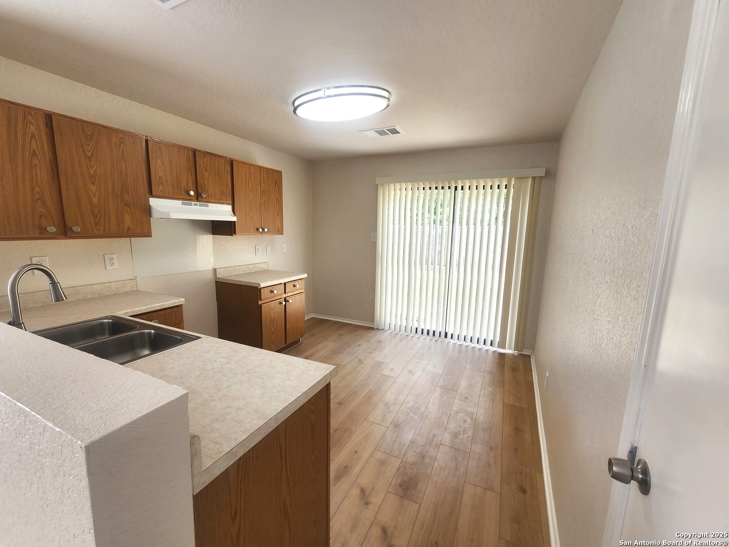 property viewer photo 5