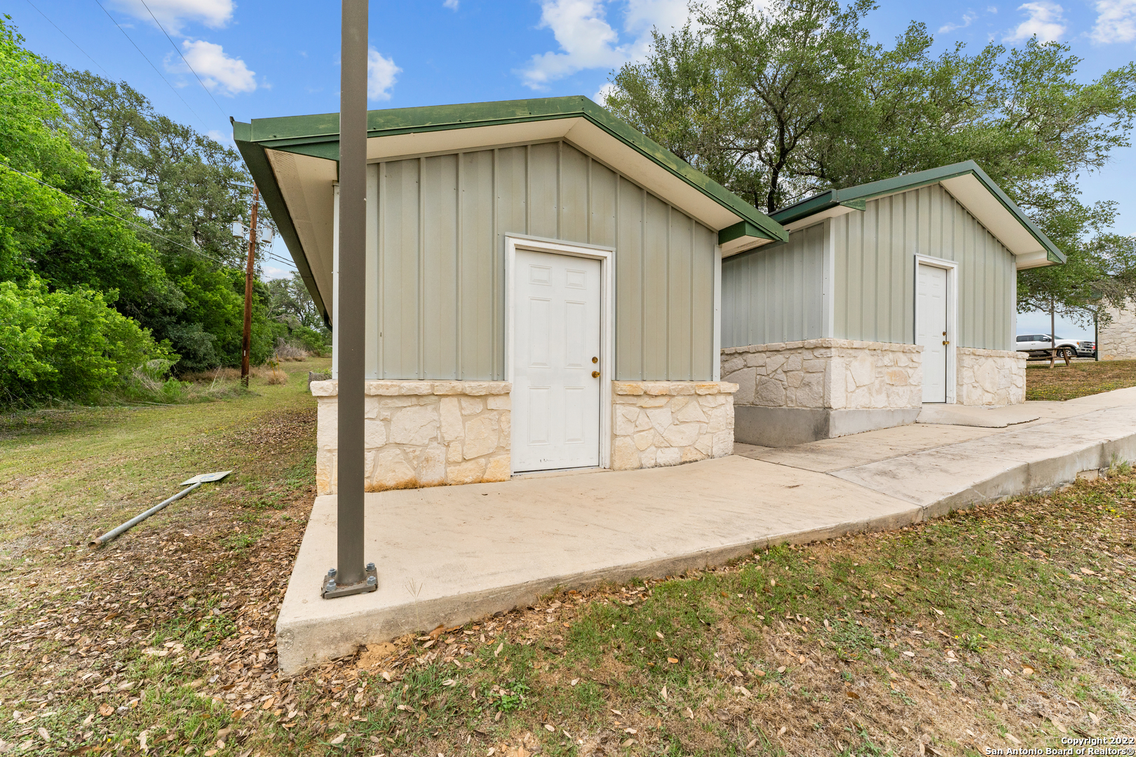 main property photo 14
