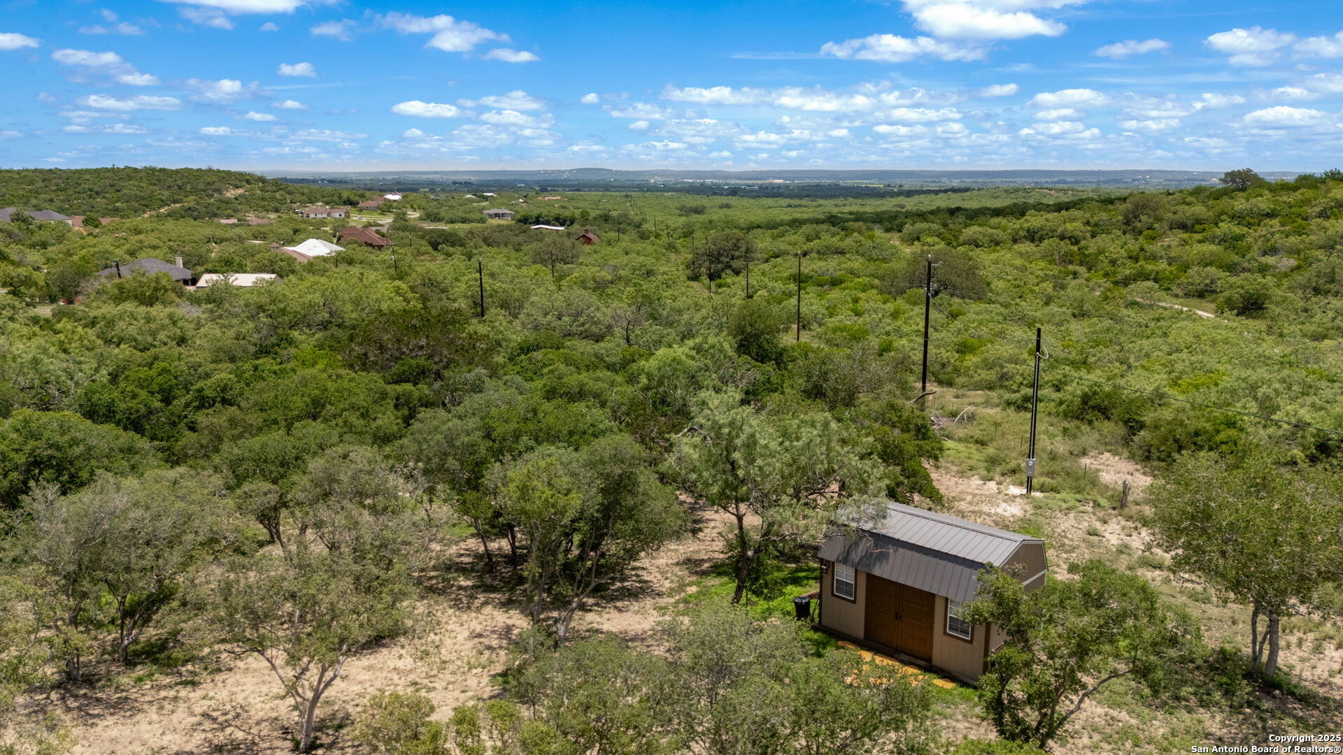 main property photo 30