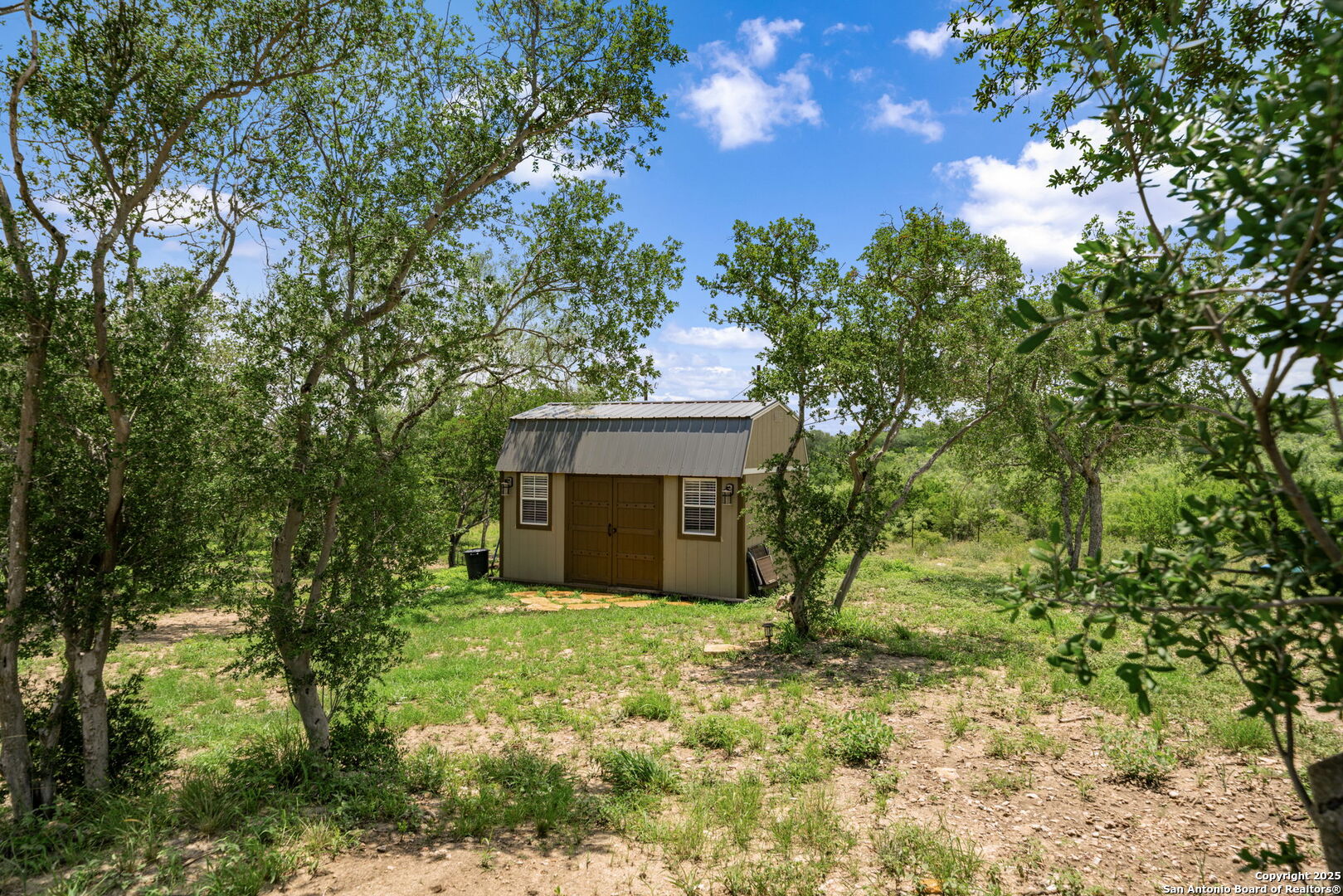 main property photo 4