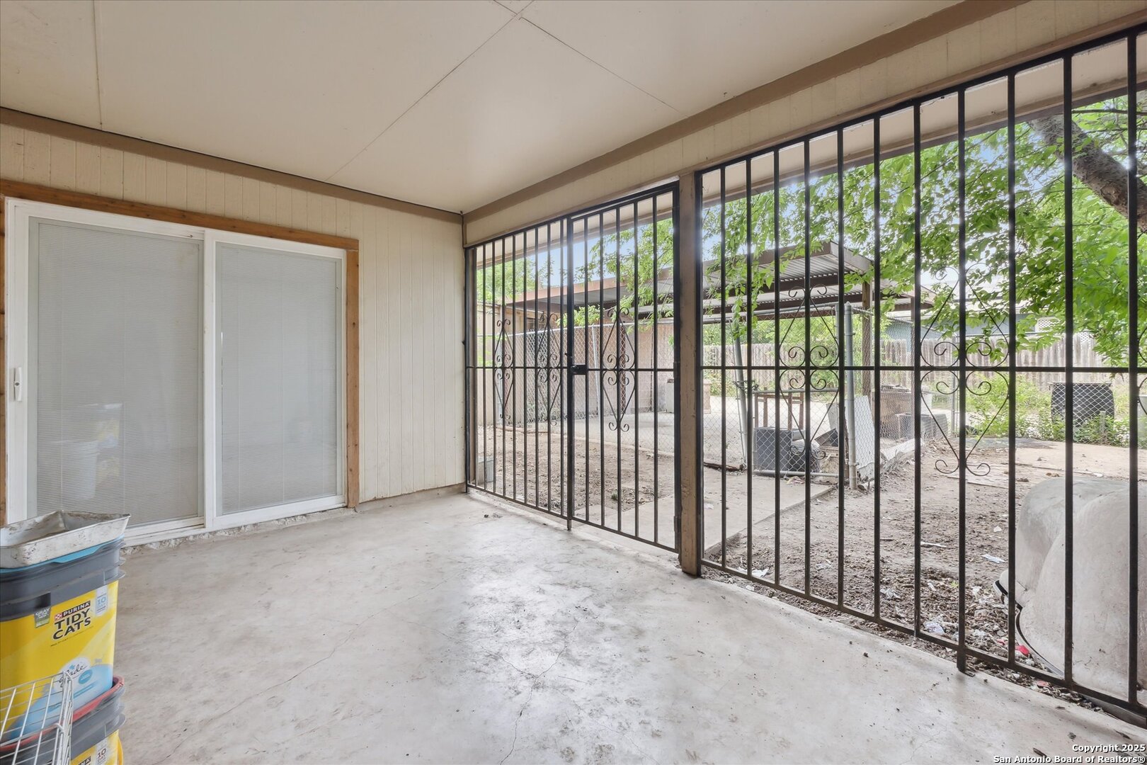 main property photo 12