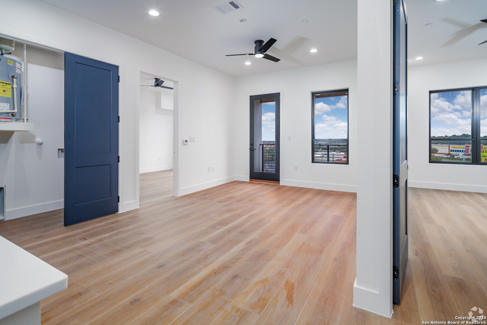 property viewer photo 1