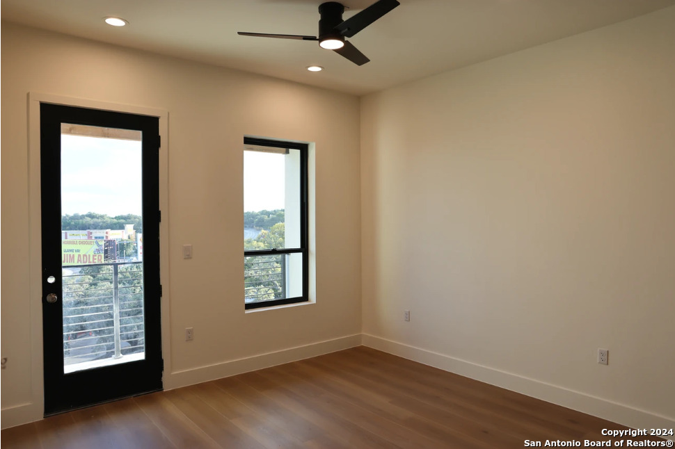 property viewer photo 12