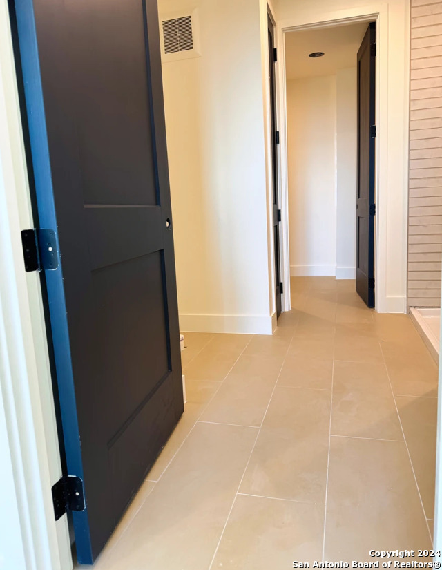 property viewer photo 18