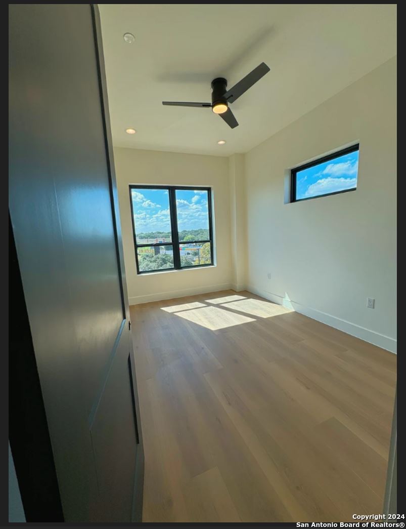 property viewer photo 19
