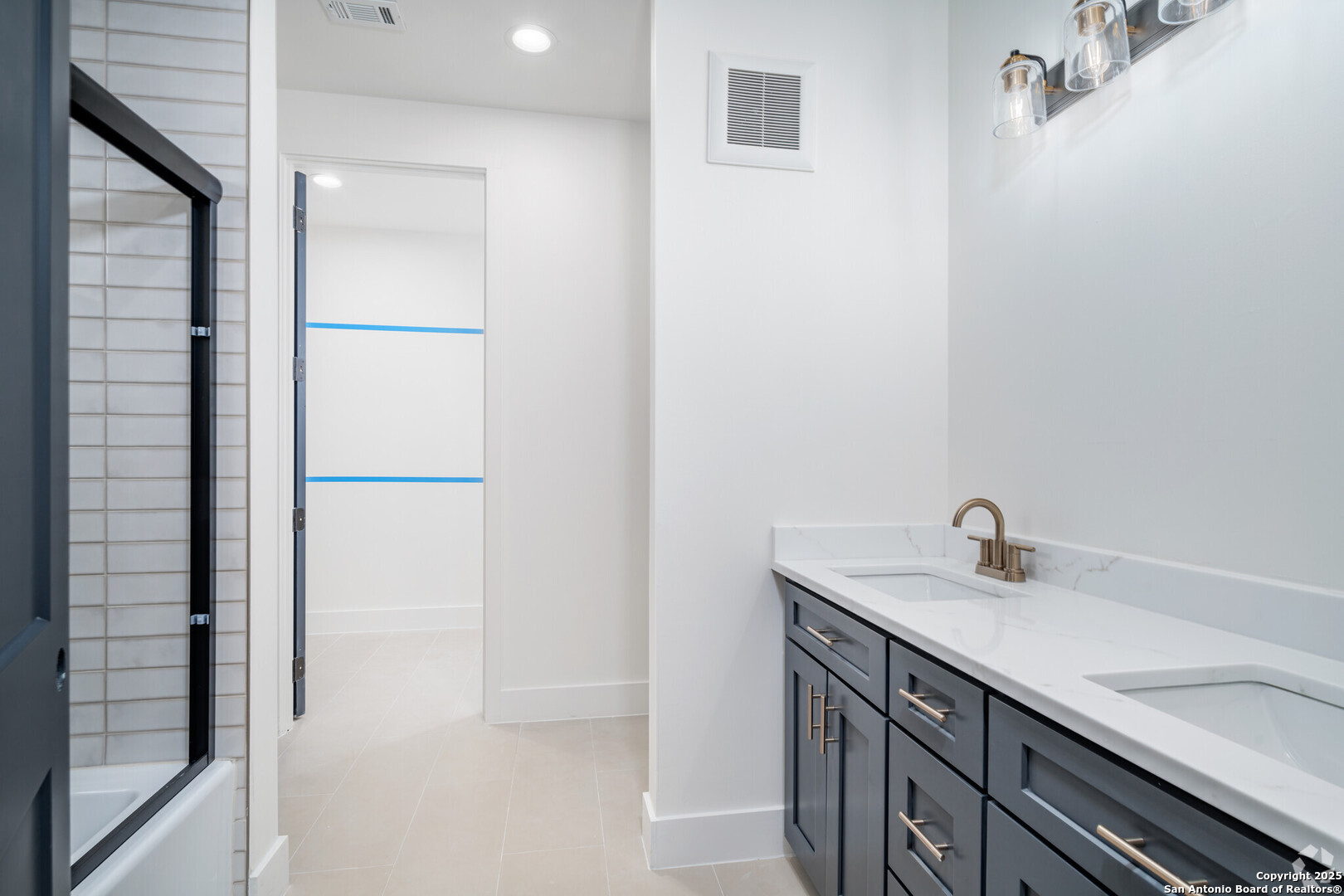 property viewer photo 23
