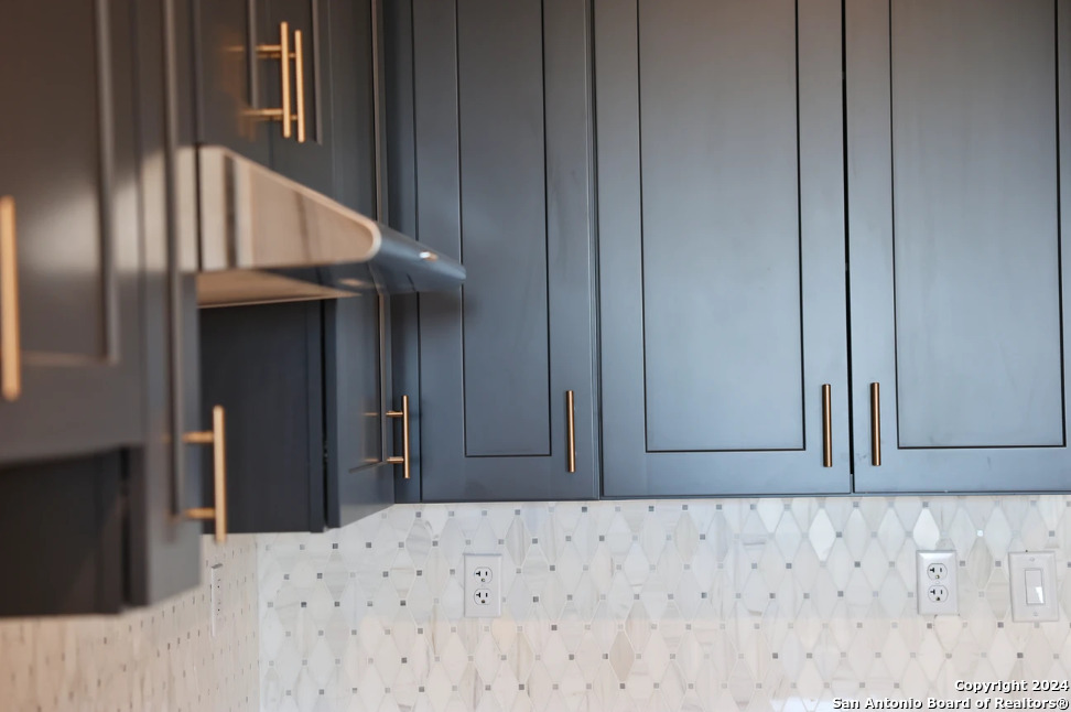property viewer photo 9