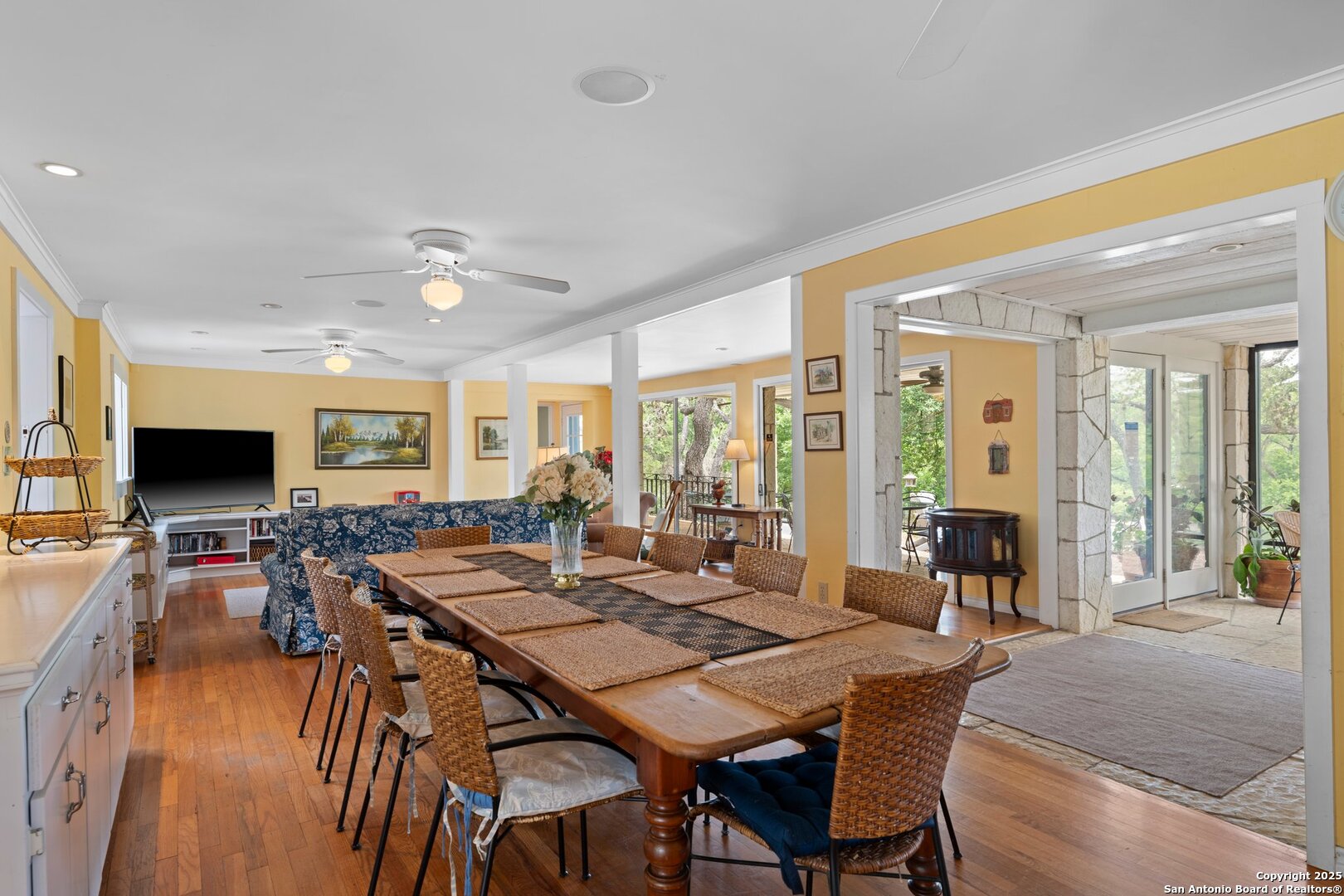 main property photo 8