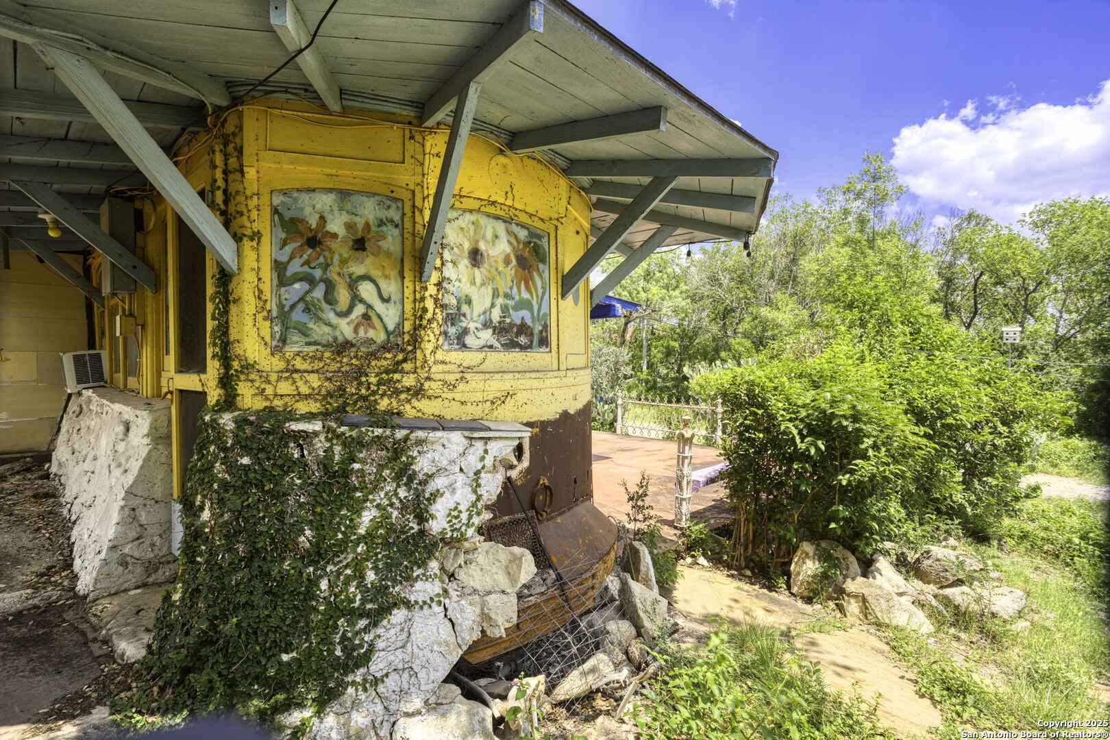 main property photo 24