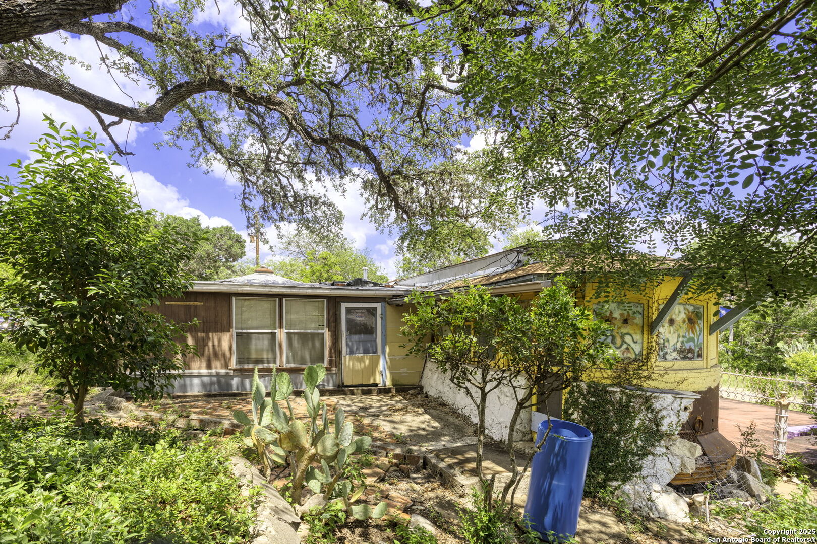 main property photo 26