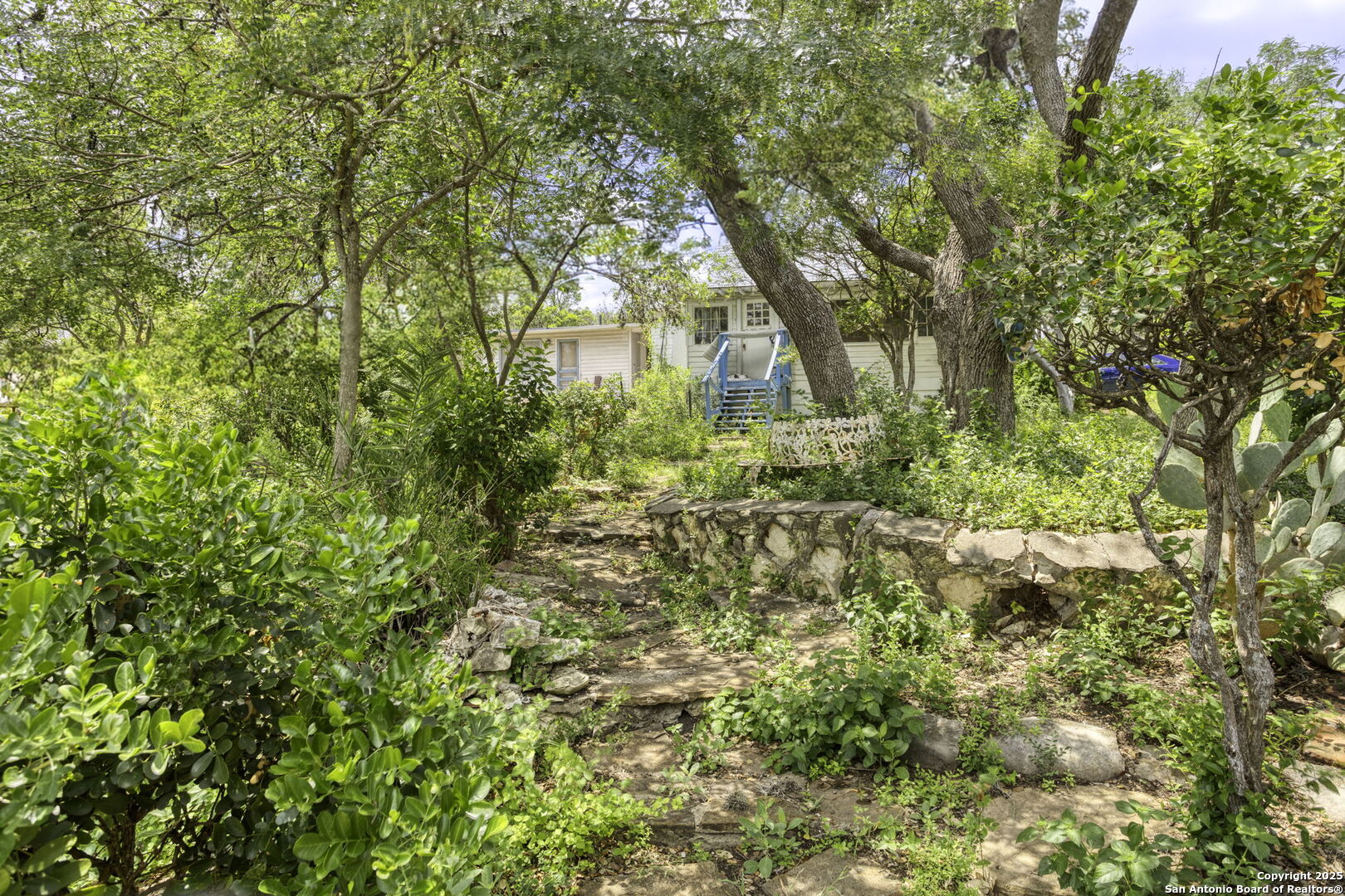 main property photo 29