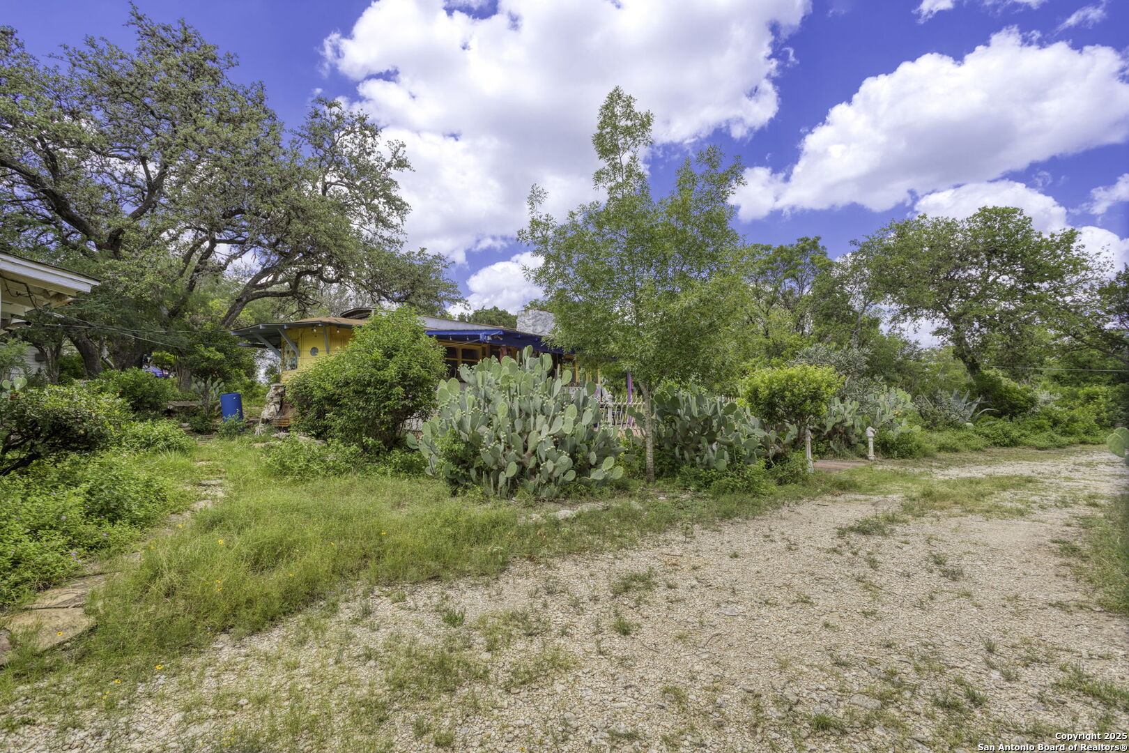 main property photo 7