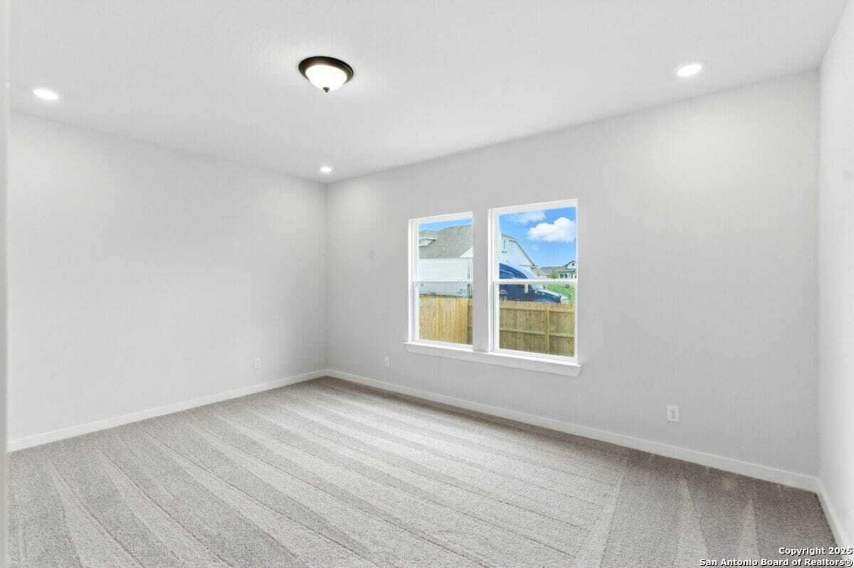 property viewer photo 10