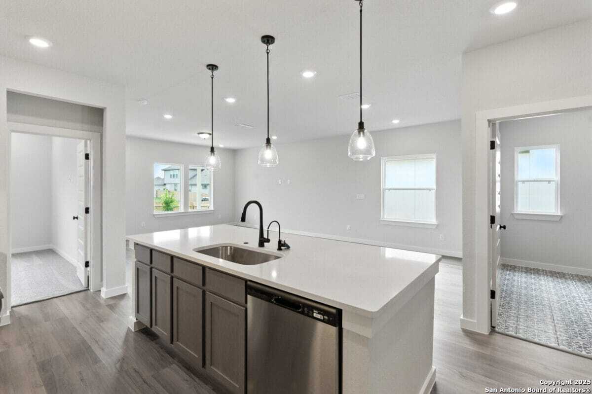 property viewer photo 6