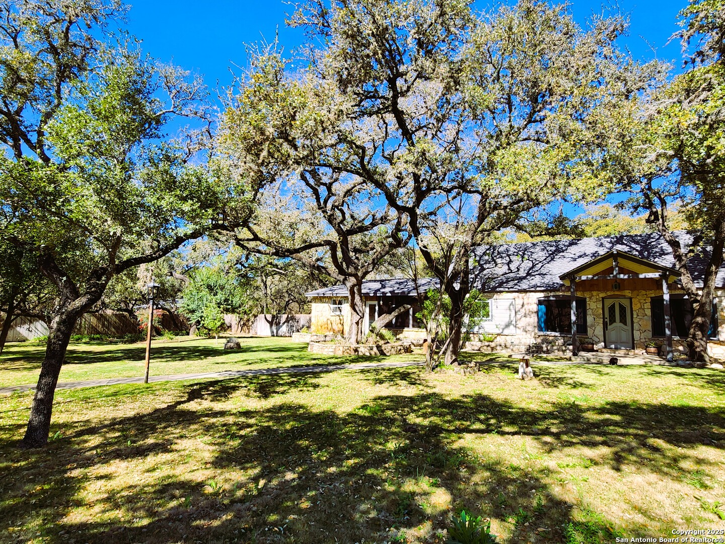 main property photo 43