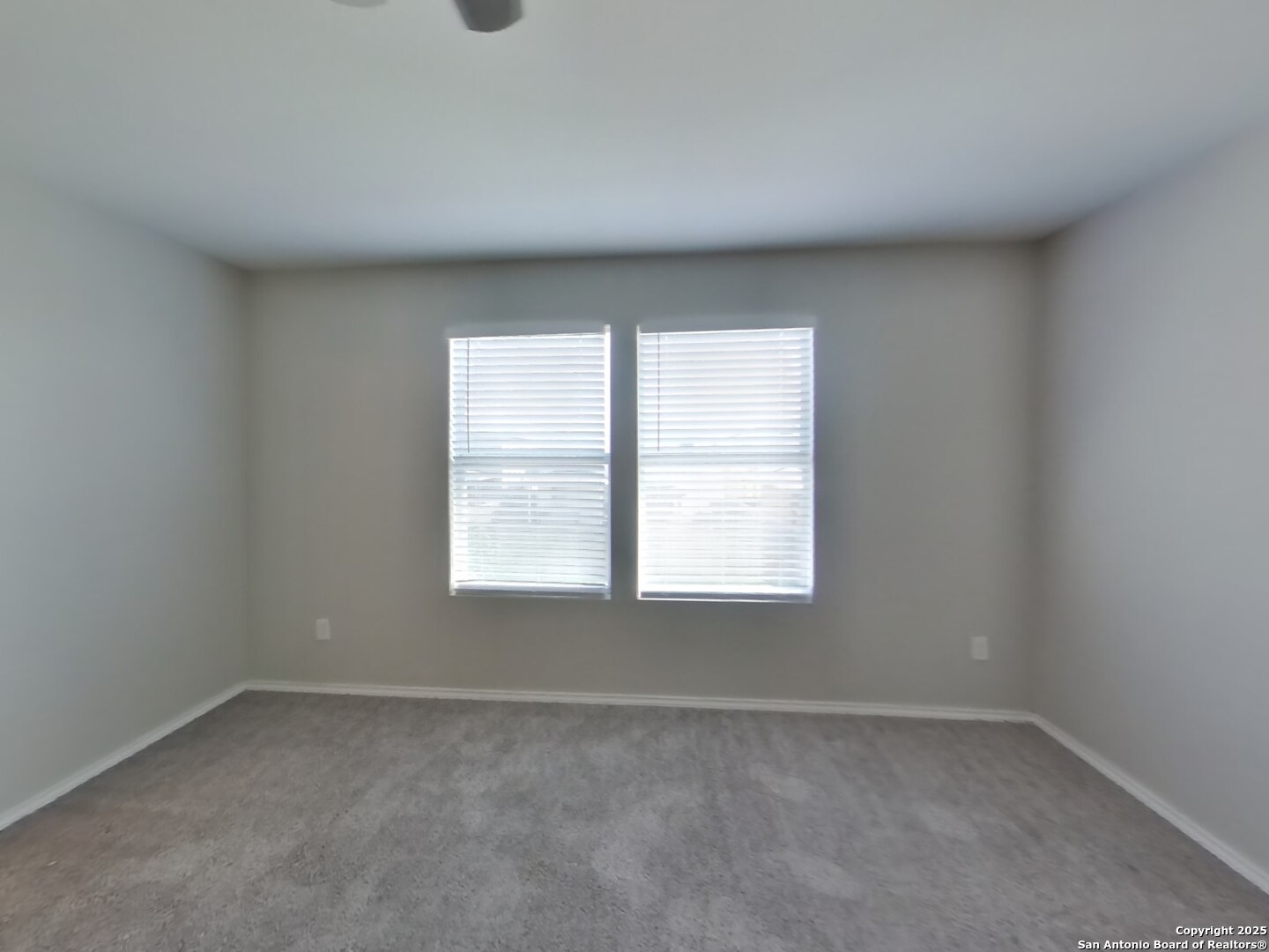 property viewer photo 5