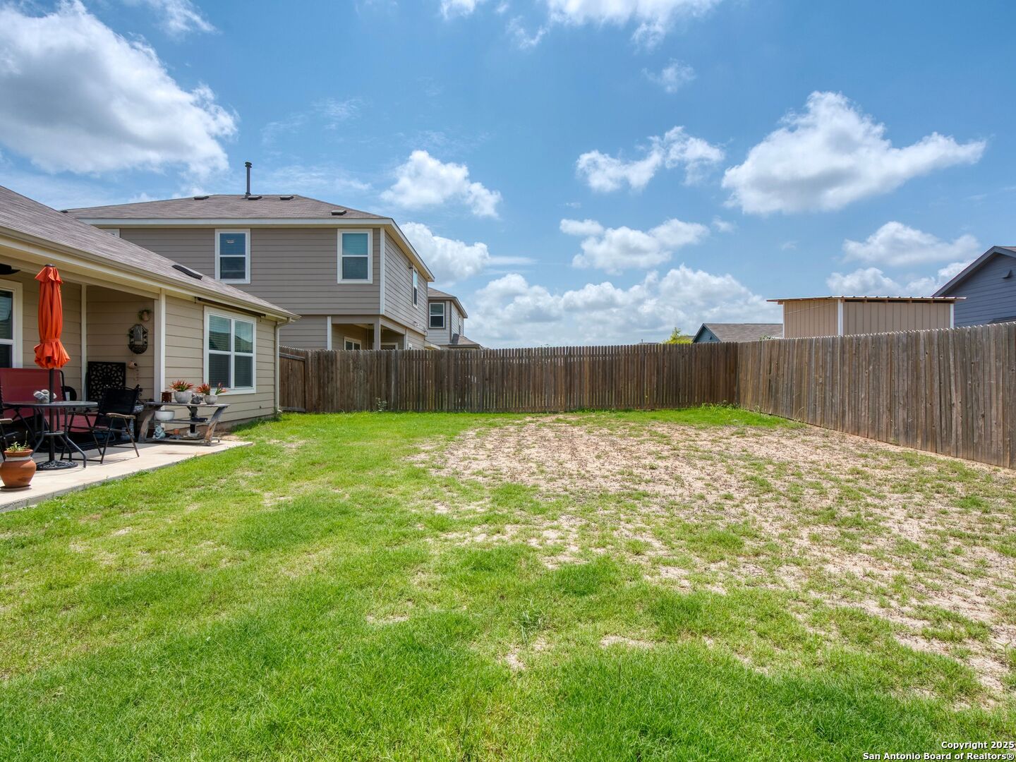 main property photo 23