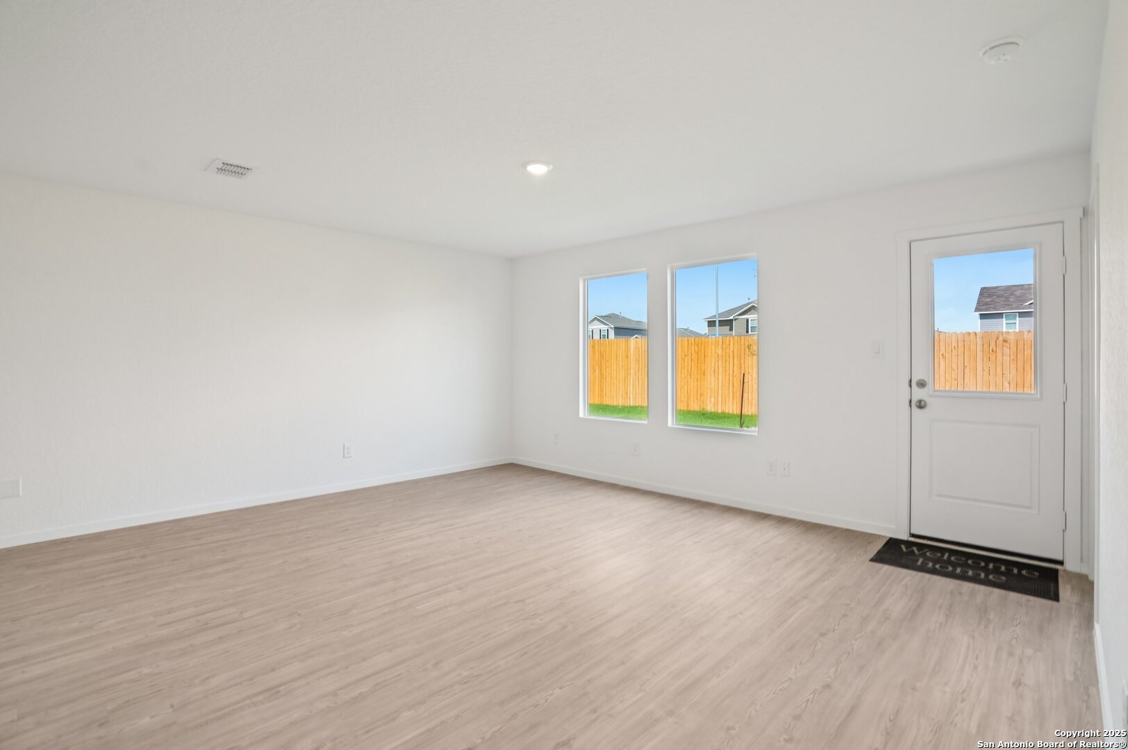 property viewer photo 11