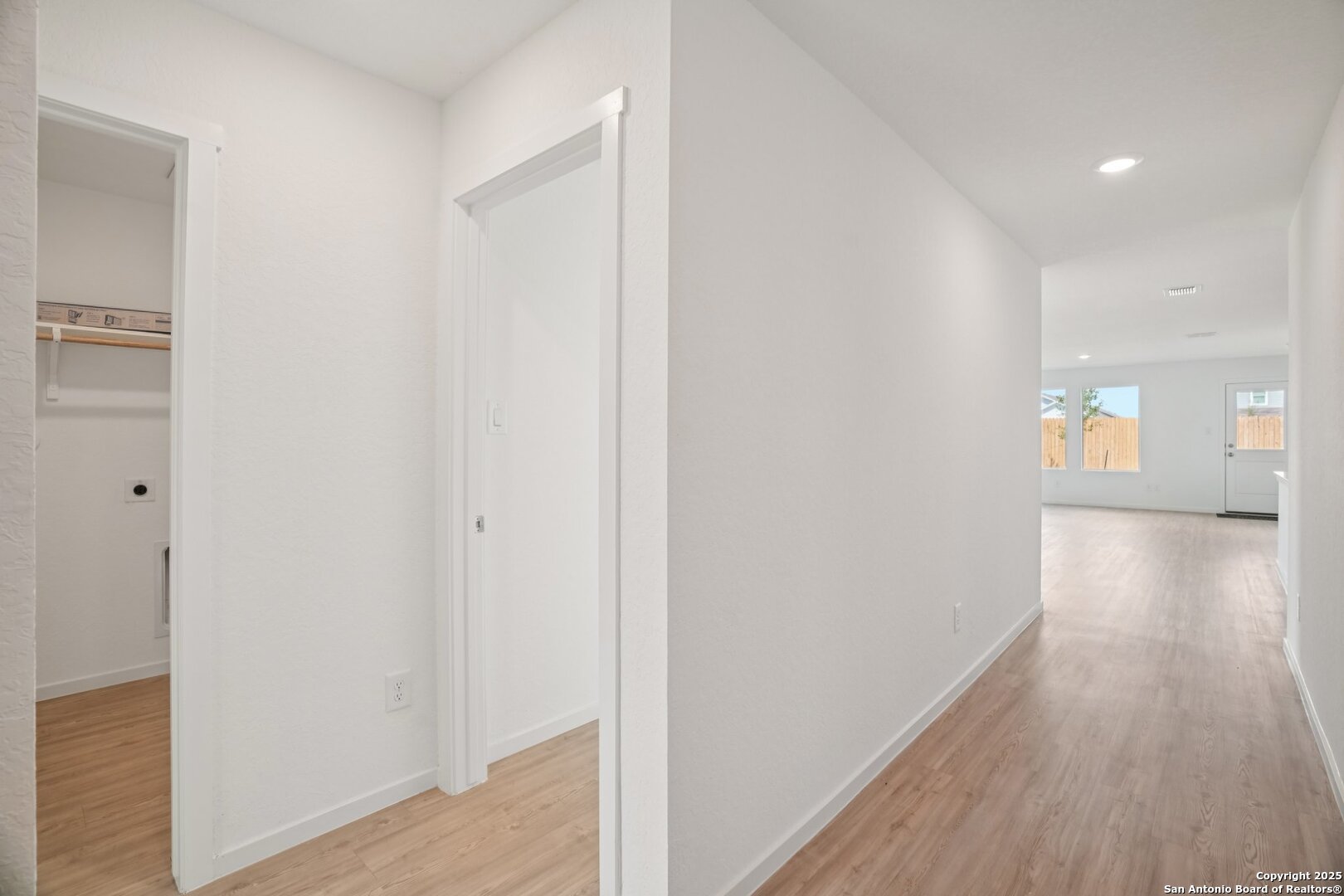 property viewer photo 12