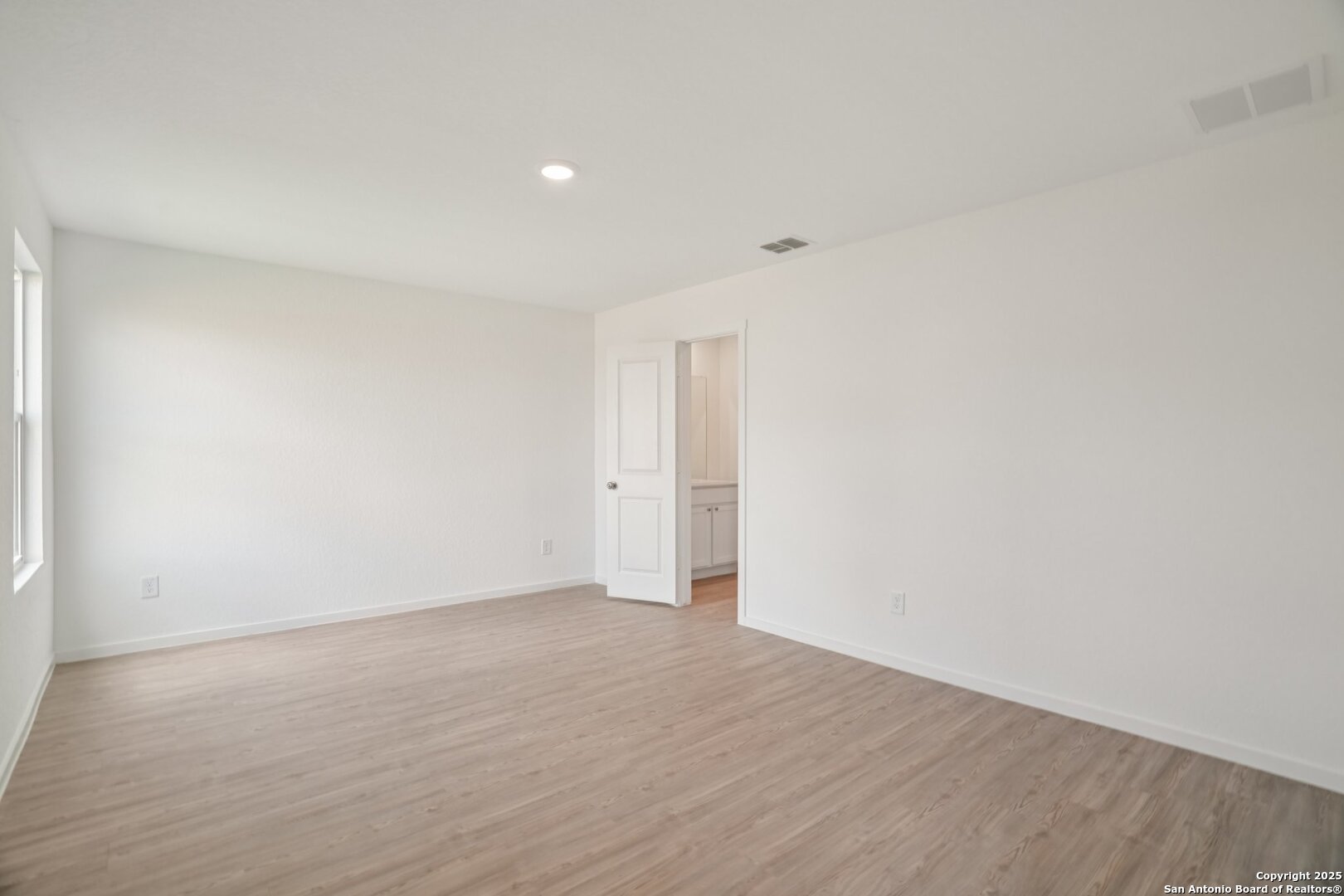 property viewer photo 19