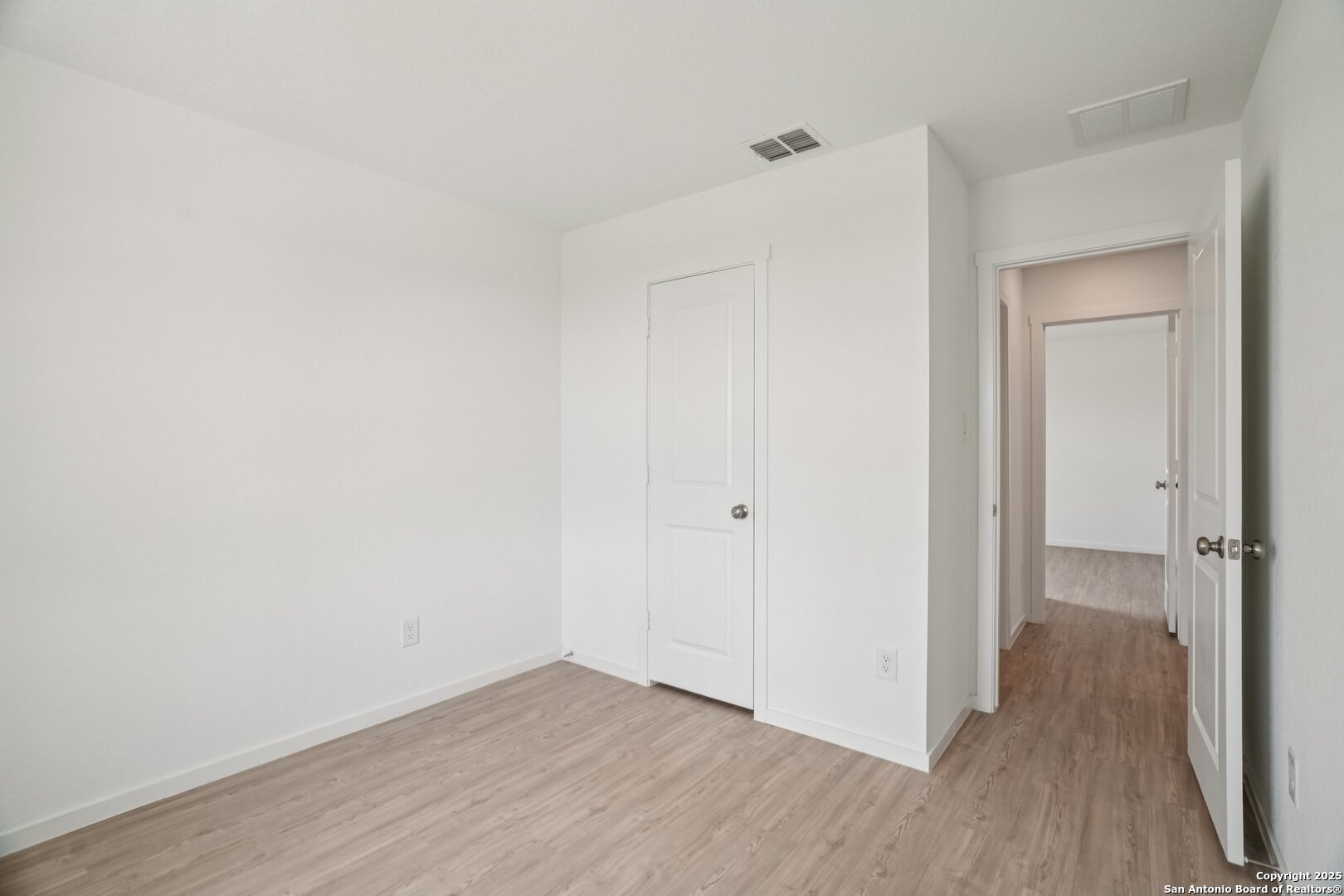property viewer photo 28