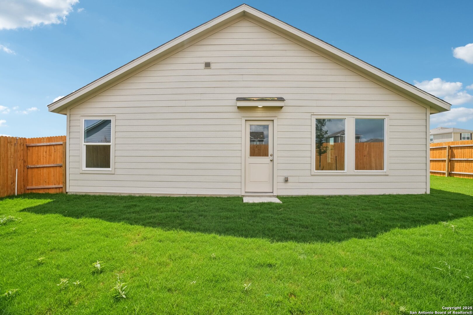 property viewer photo 32