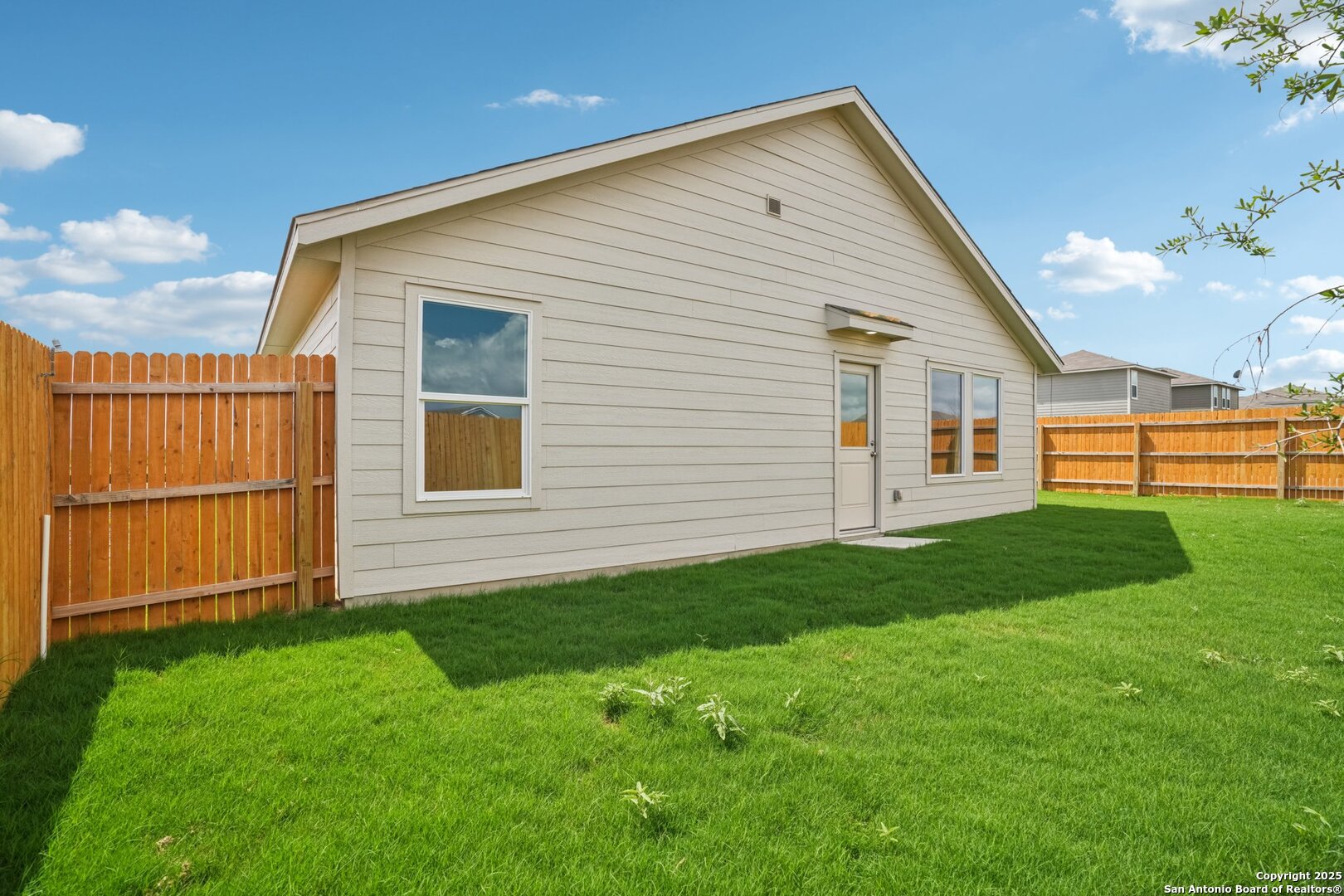 property viewer photo 33