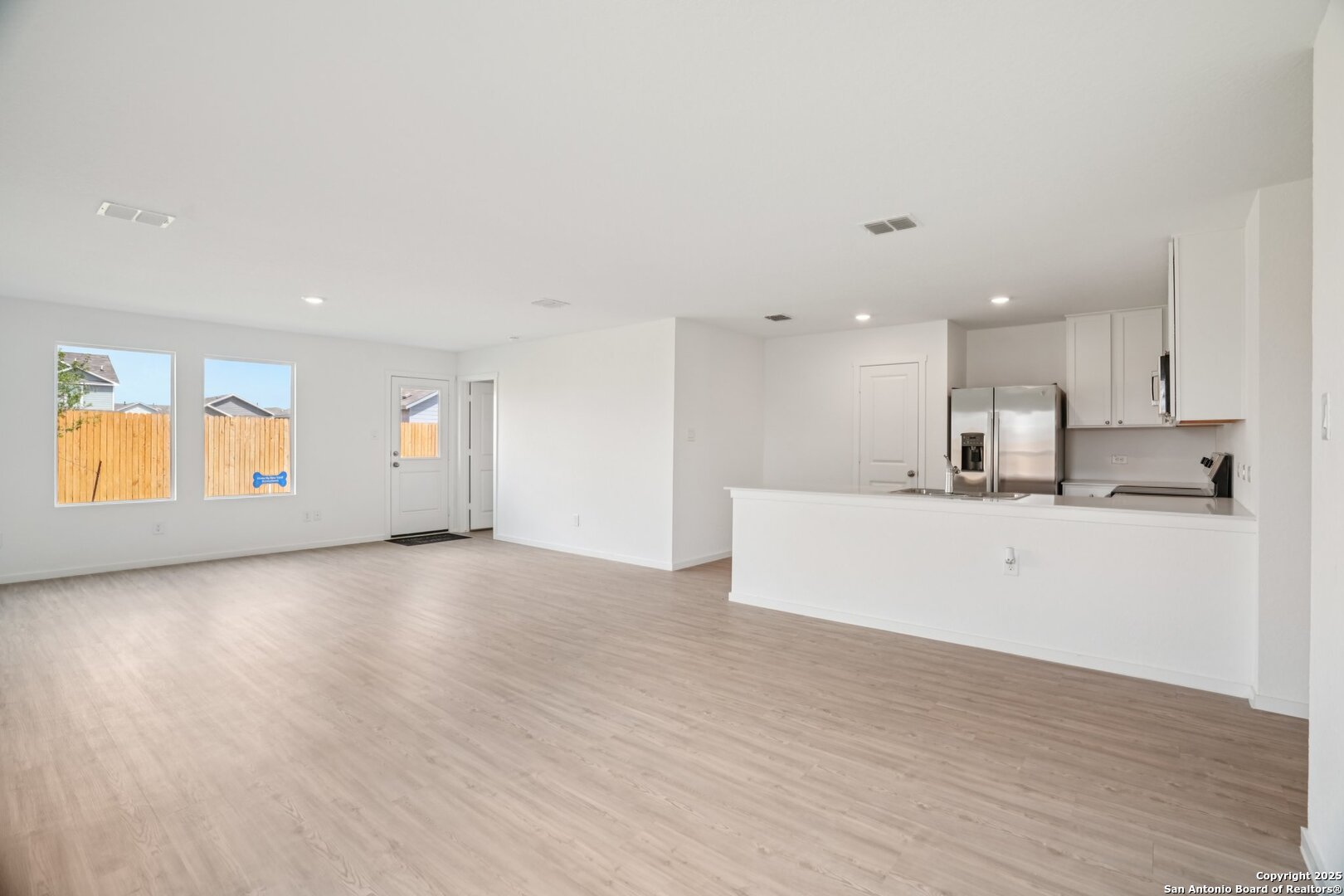 property viewer photo 4