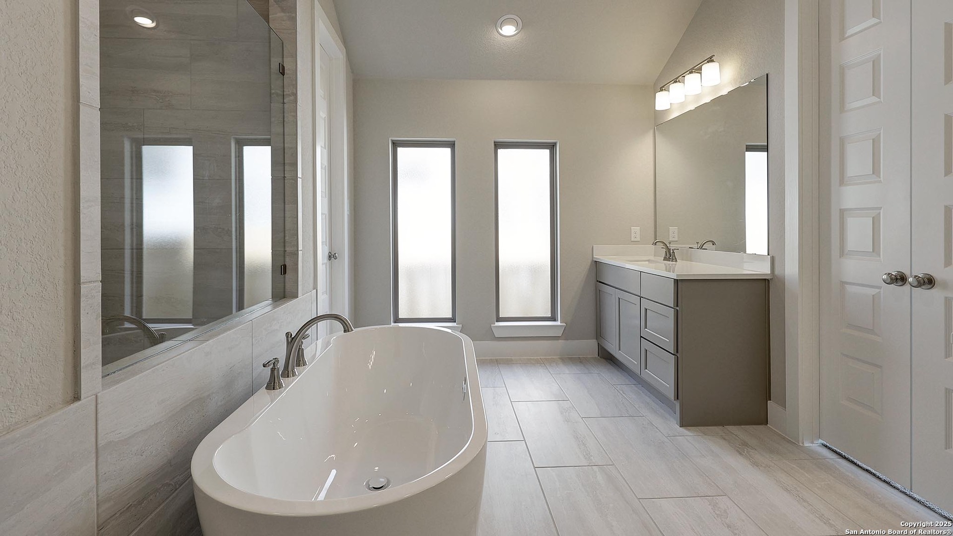 property viewer photo 11