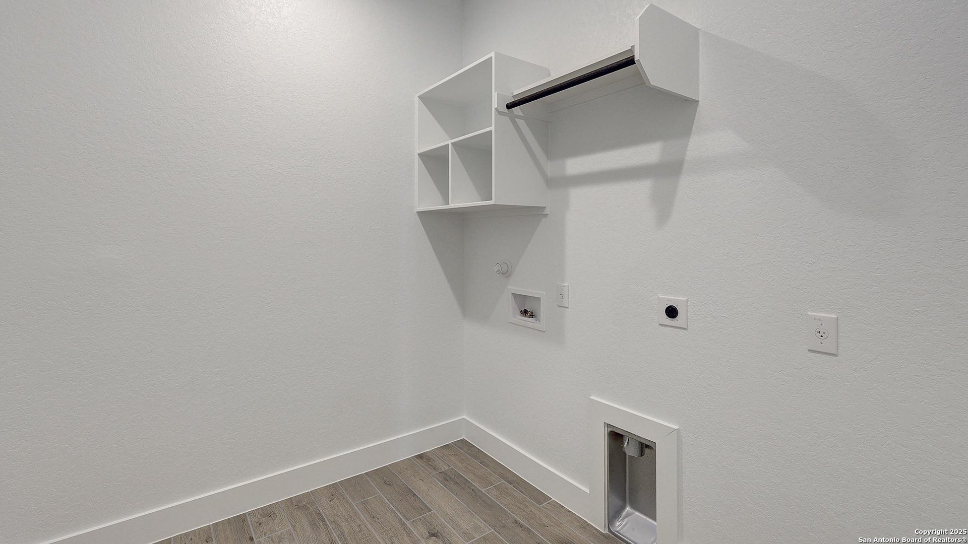 property viewer photo 15