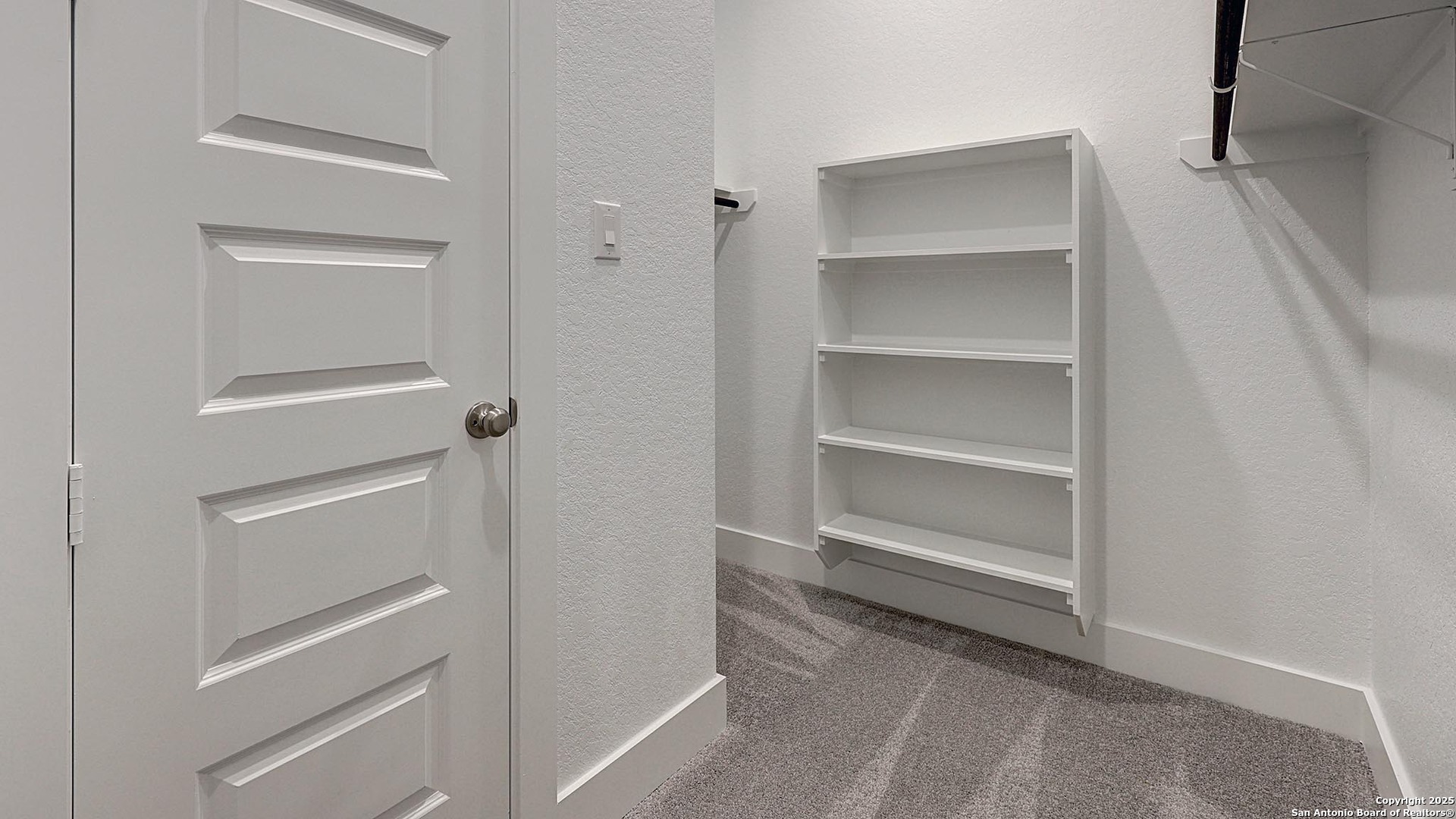 property viewer photo 25