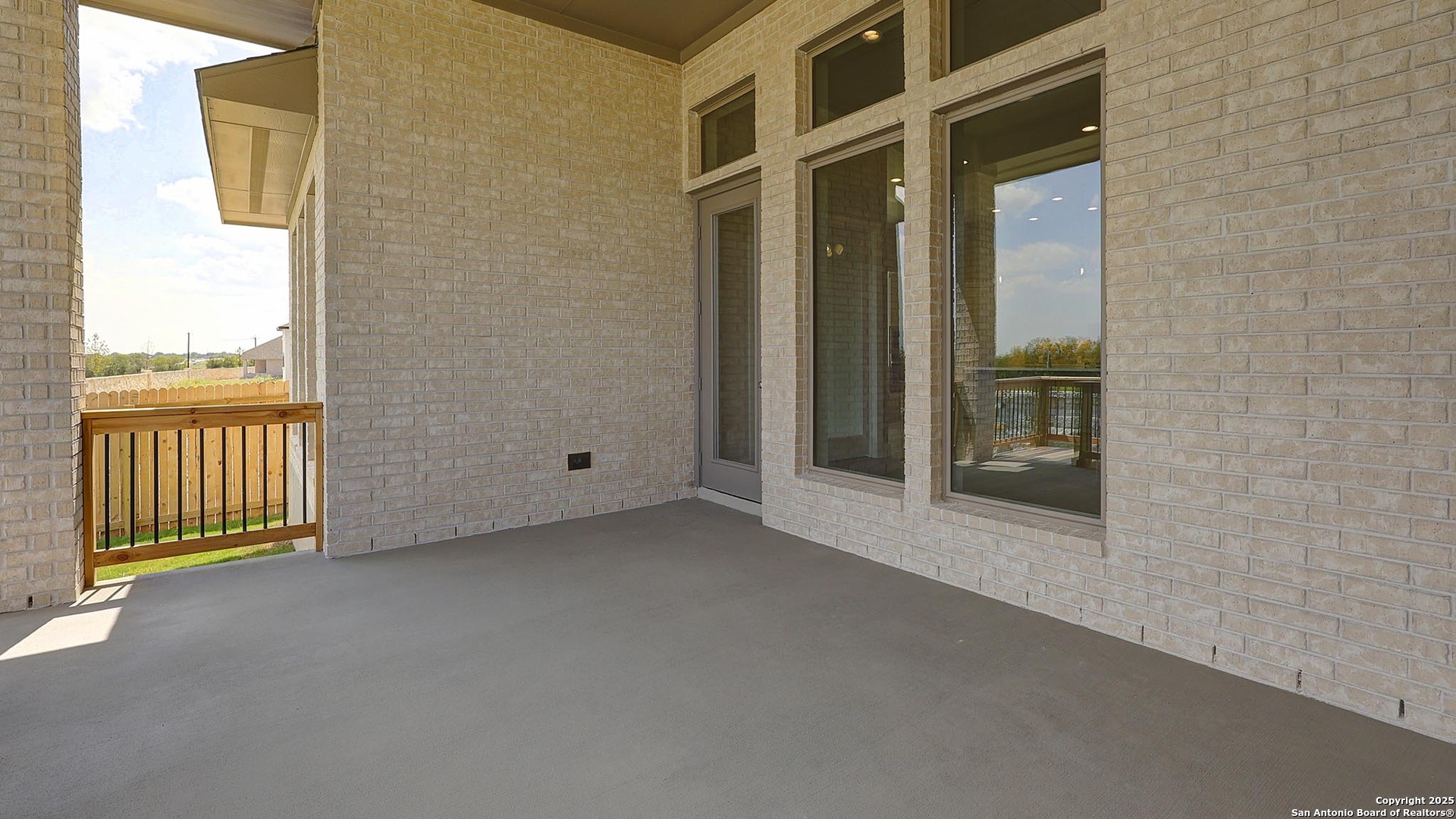 property viewer photo 28