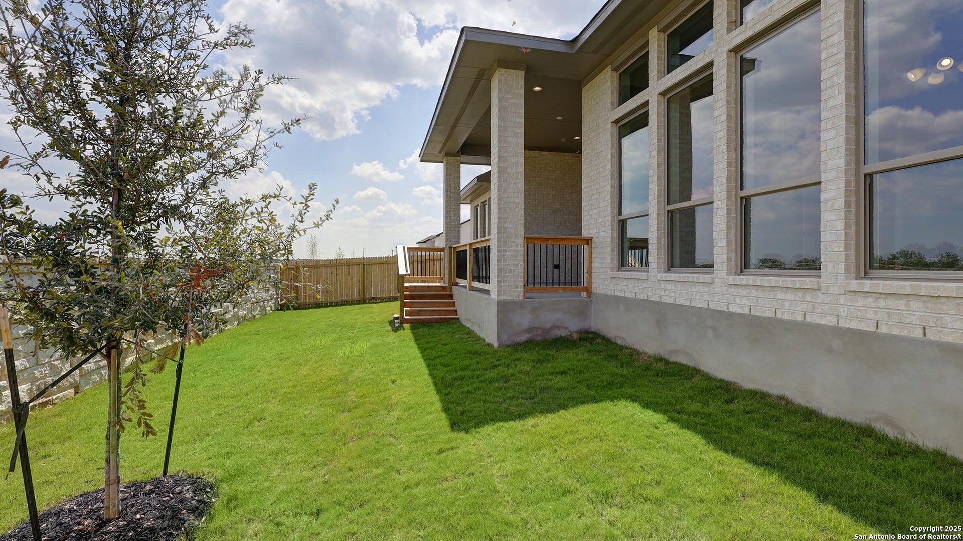property viewer photo 30