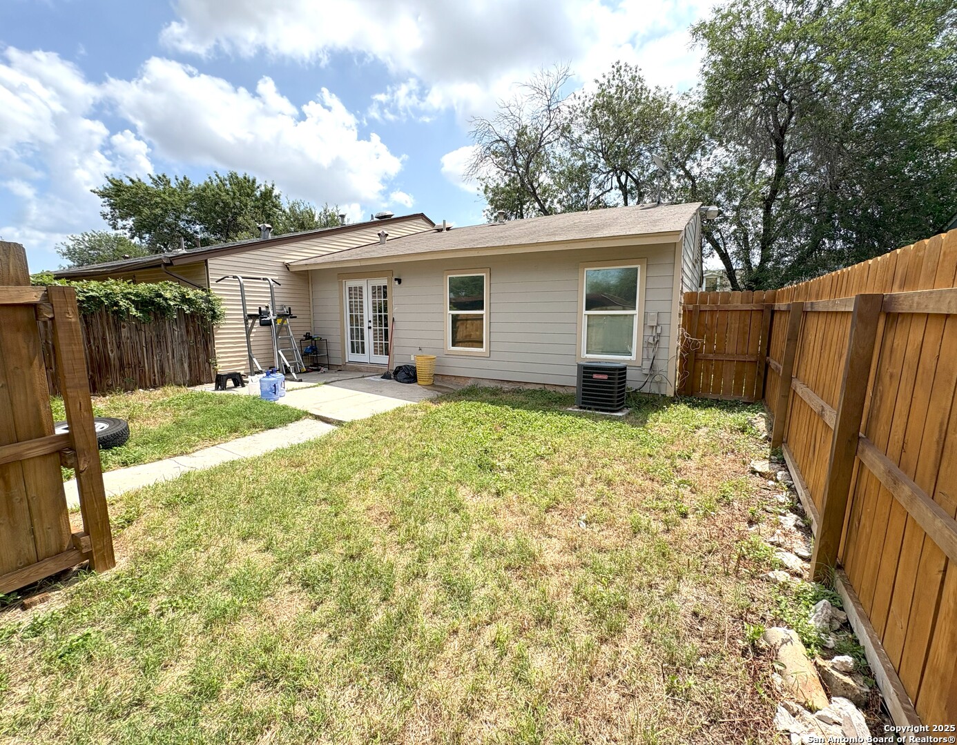 main property photo 14