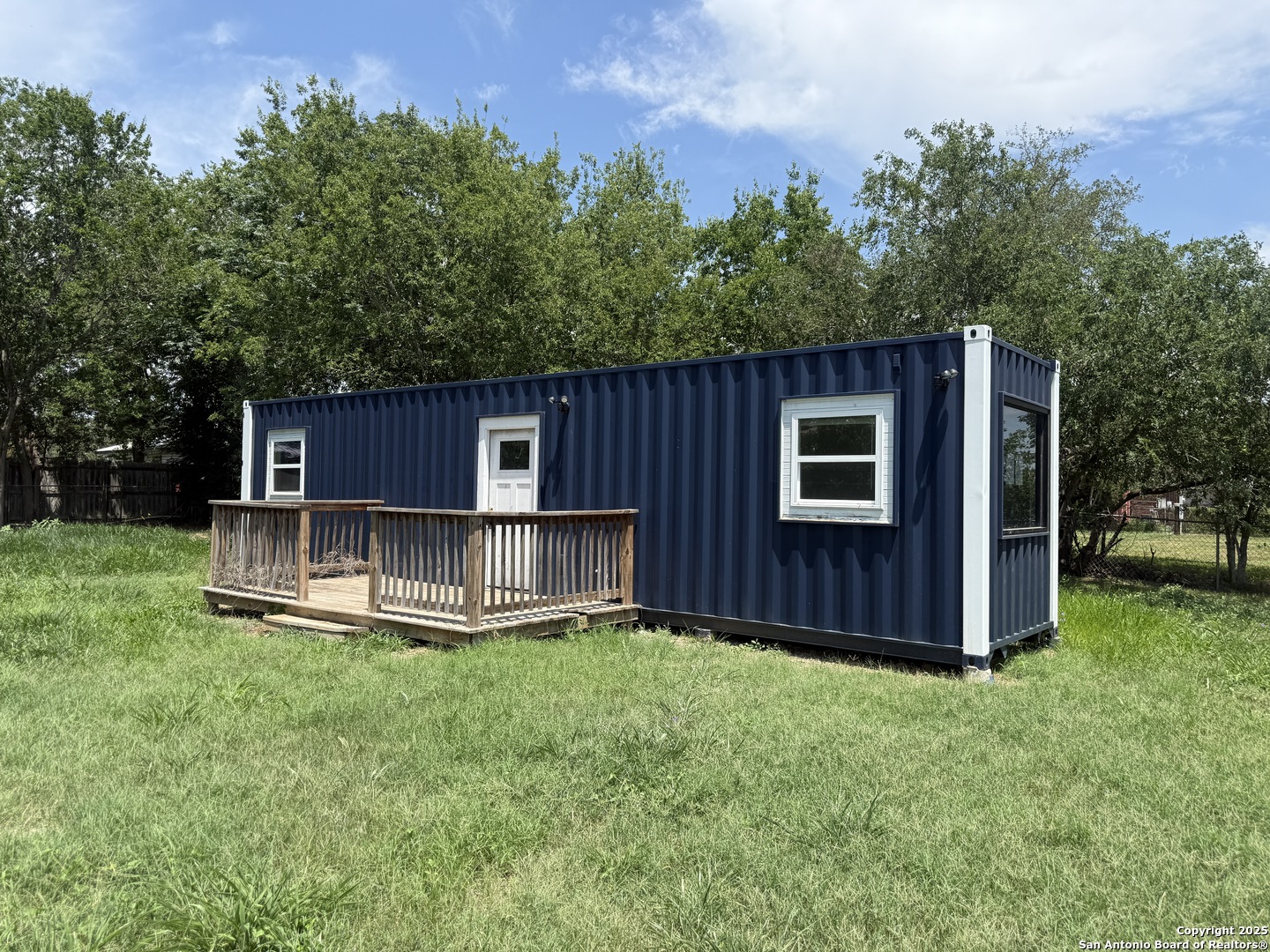 property viewer photo 1