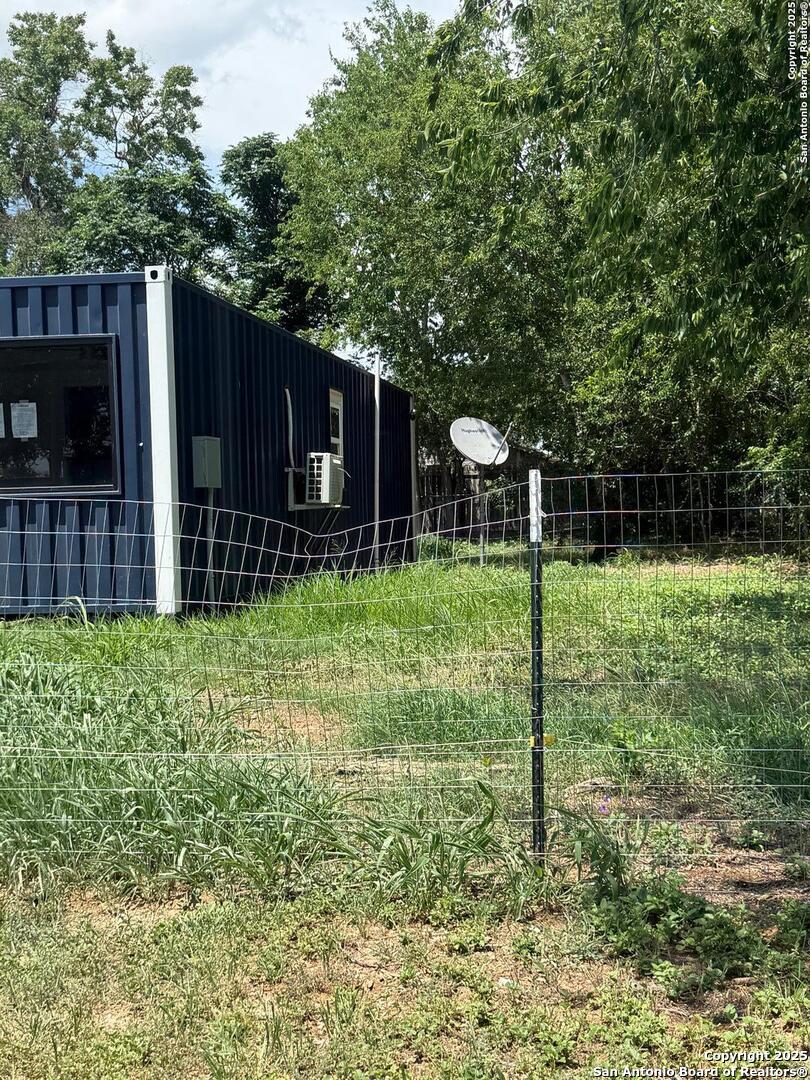 property viewer photo 2