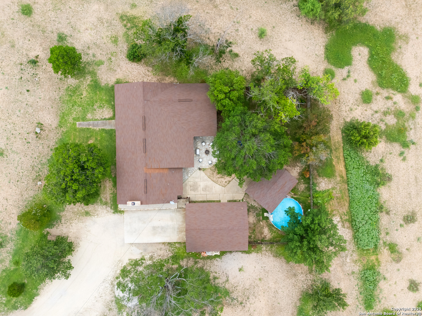main property photo 36