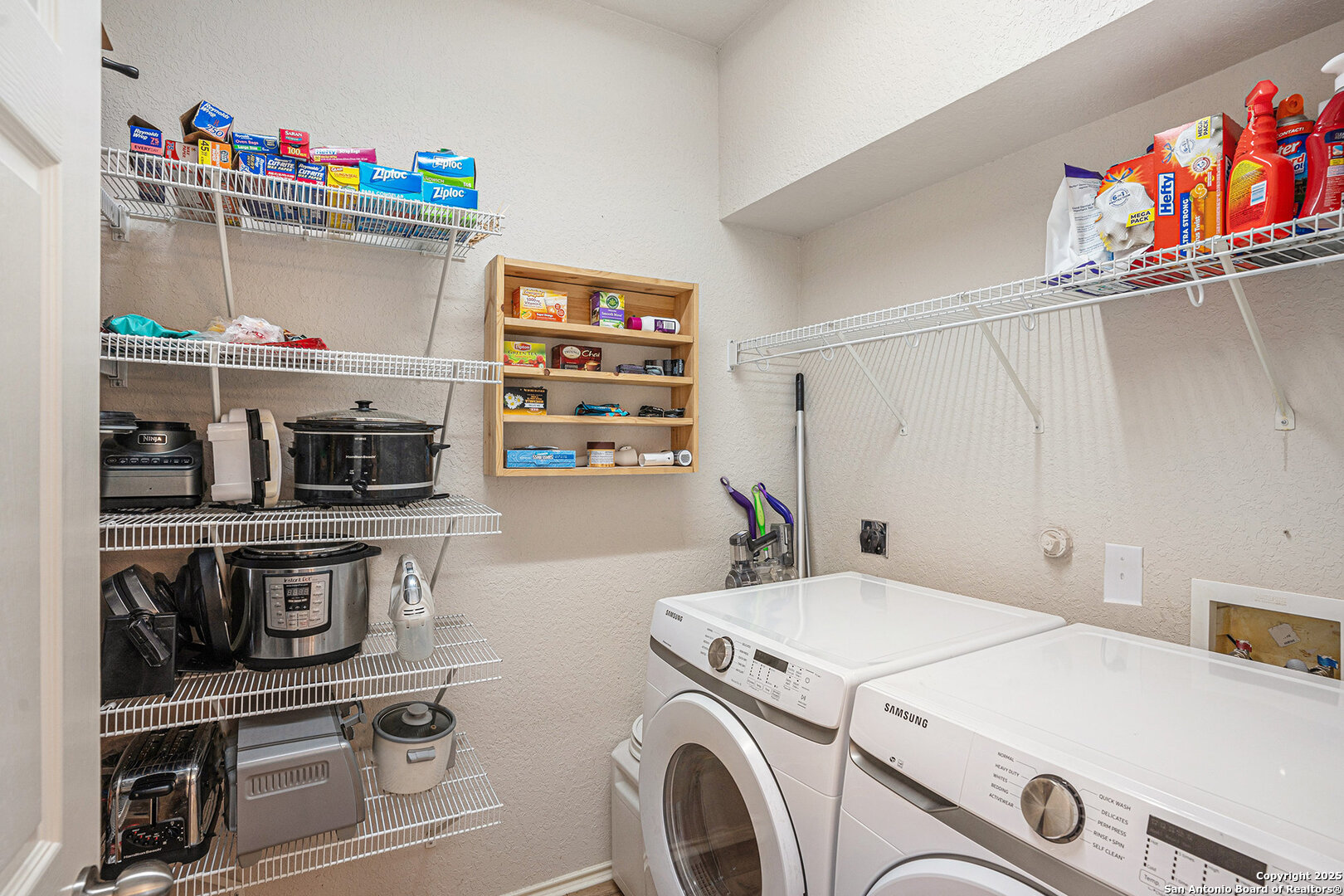 property viewer photo 13