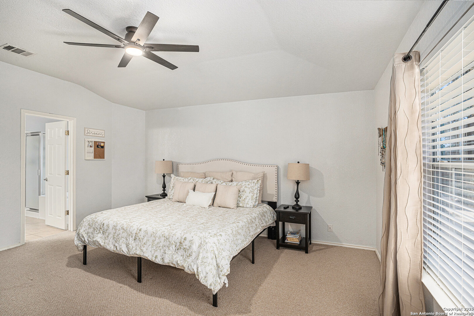 property viewer photo 17