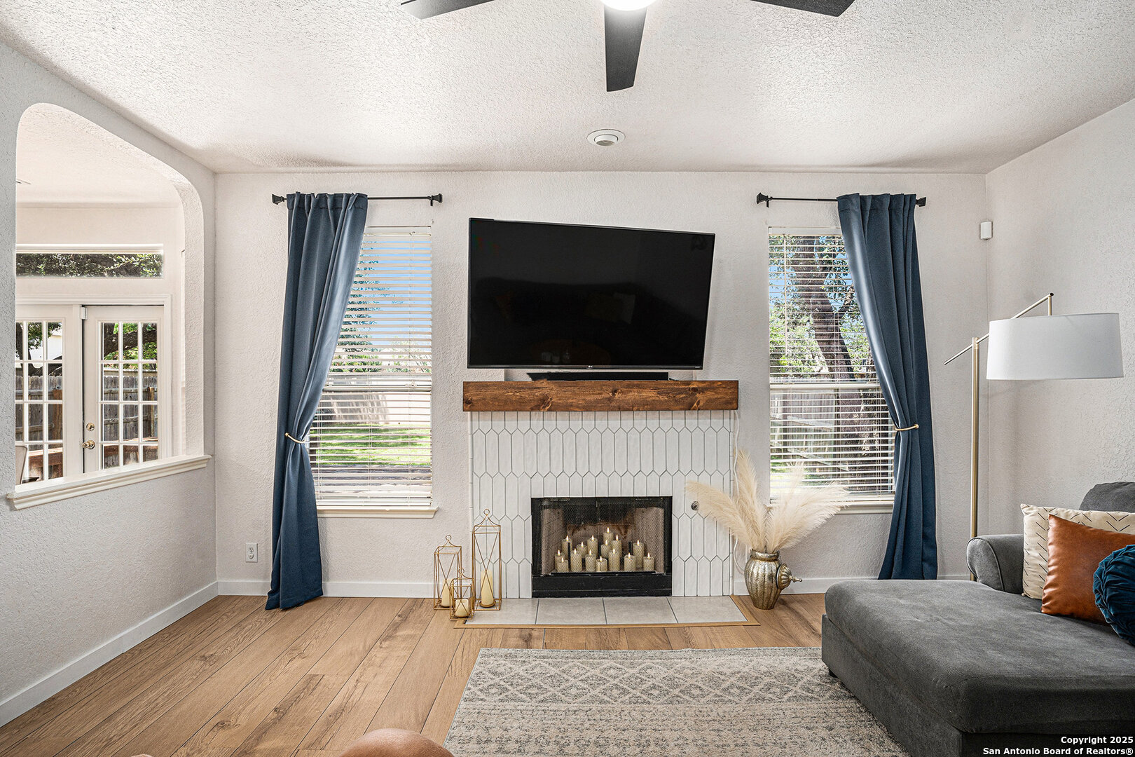 property viewer photo 5