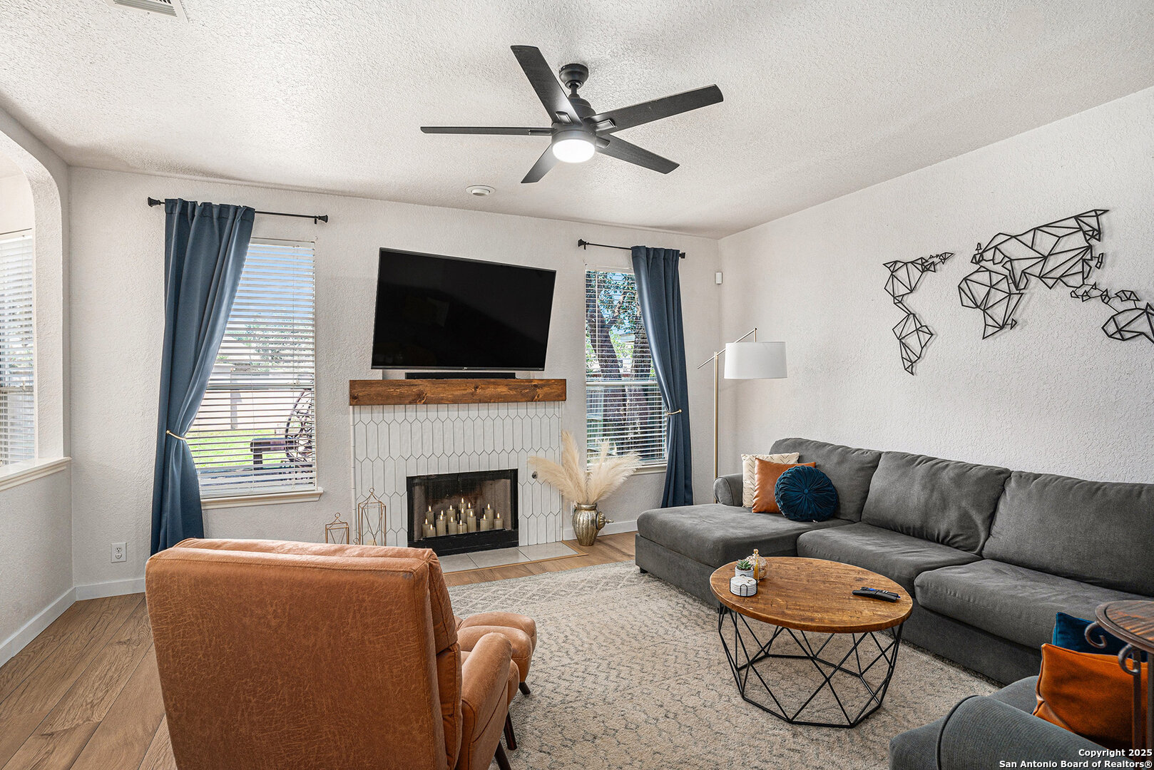property viewer photo 6