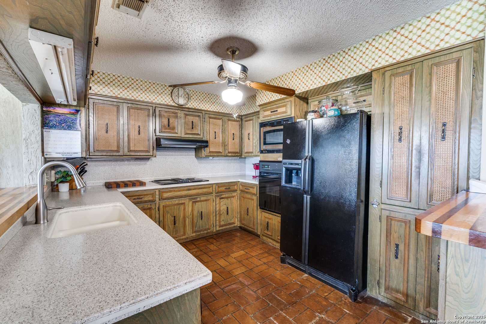 main property photo 13