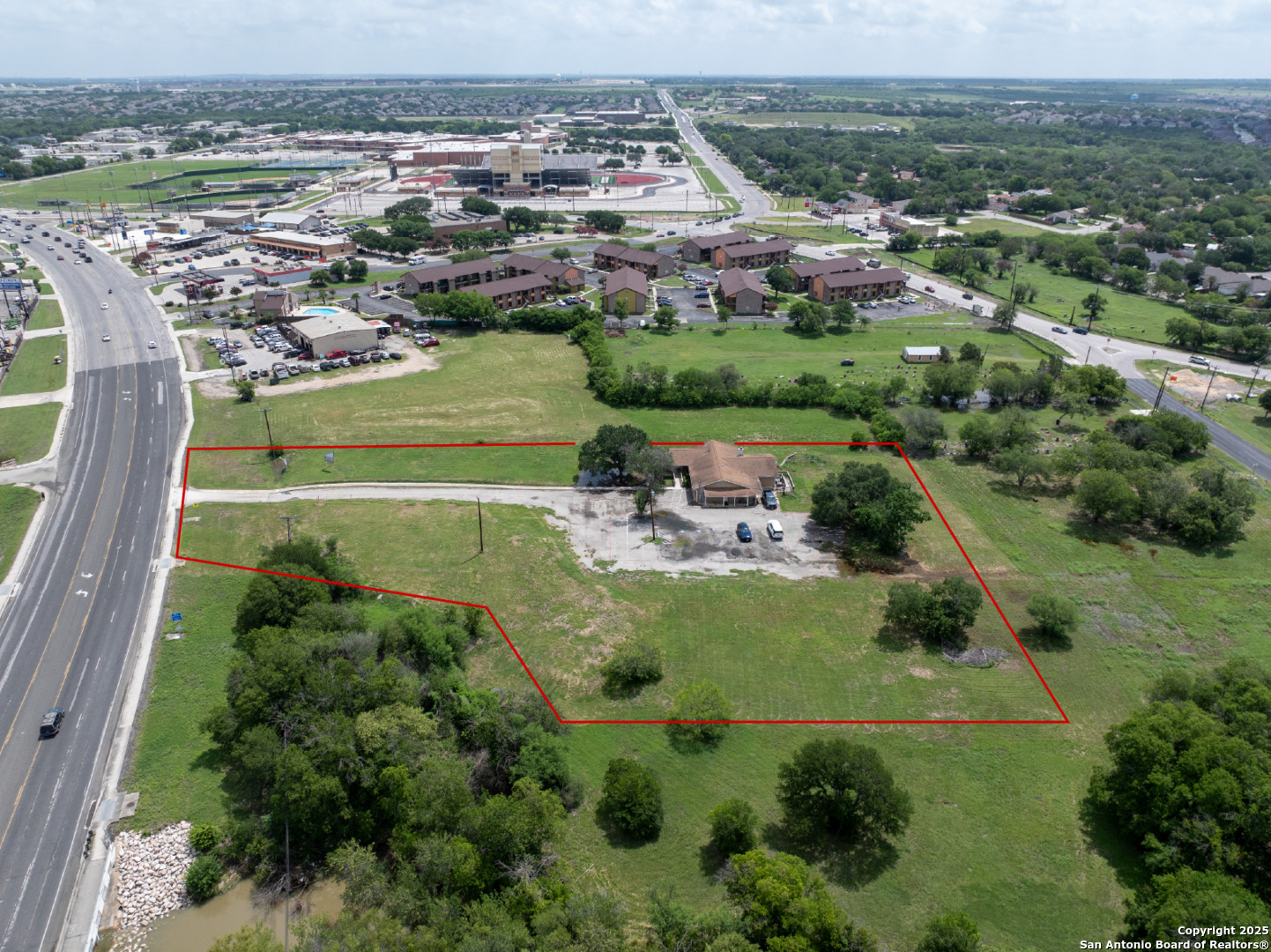 main property photo 17