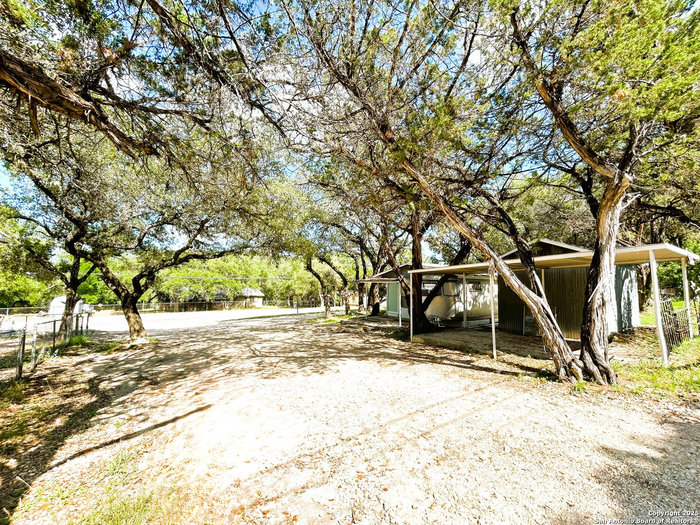 main property photo 22