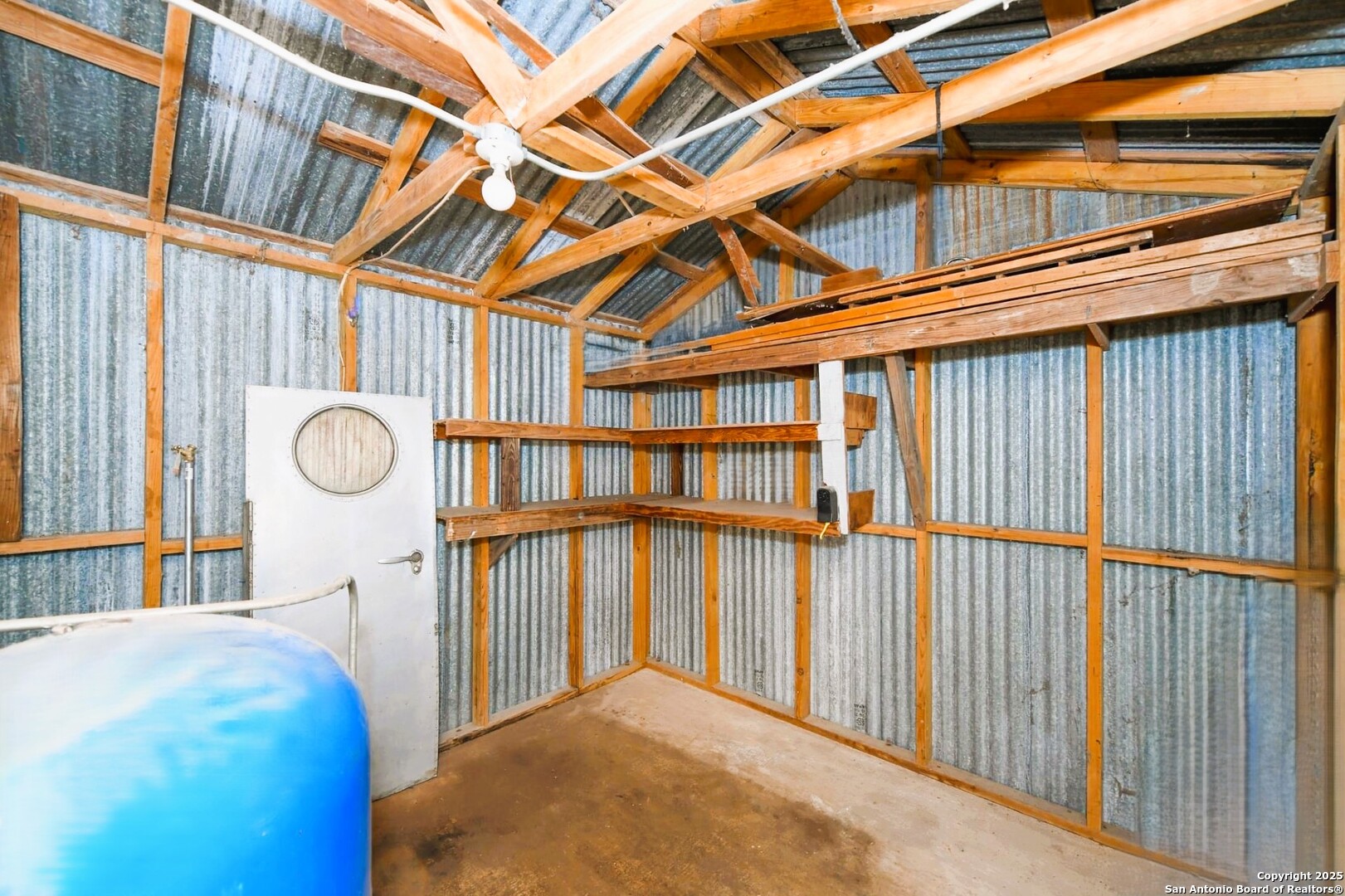 main property photo 24