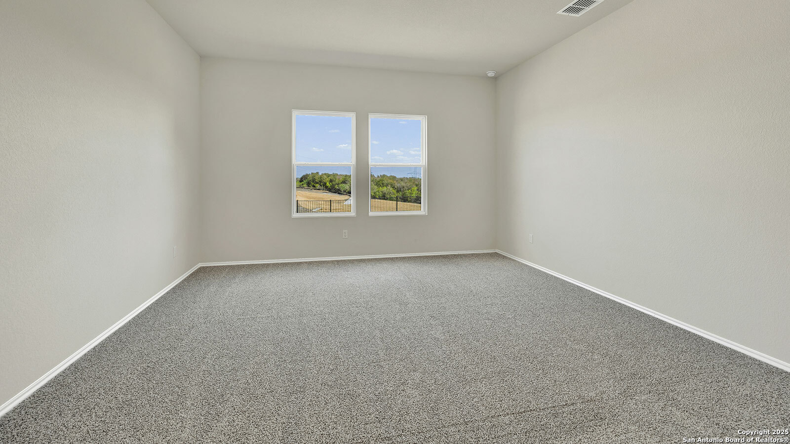 property viewer photo 19